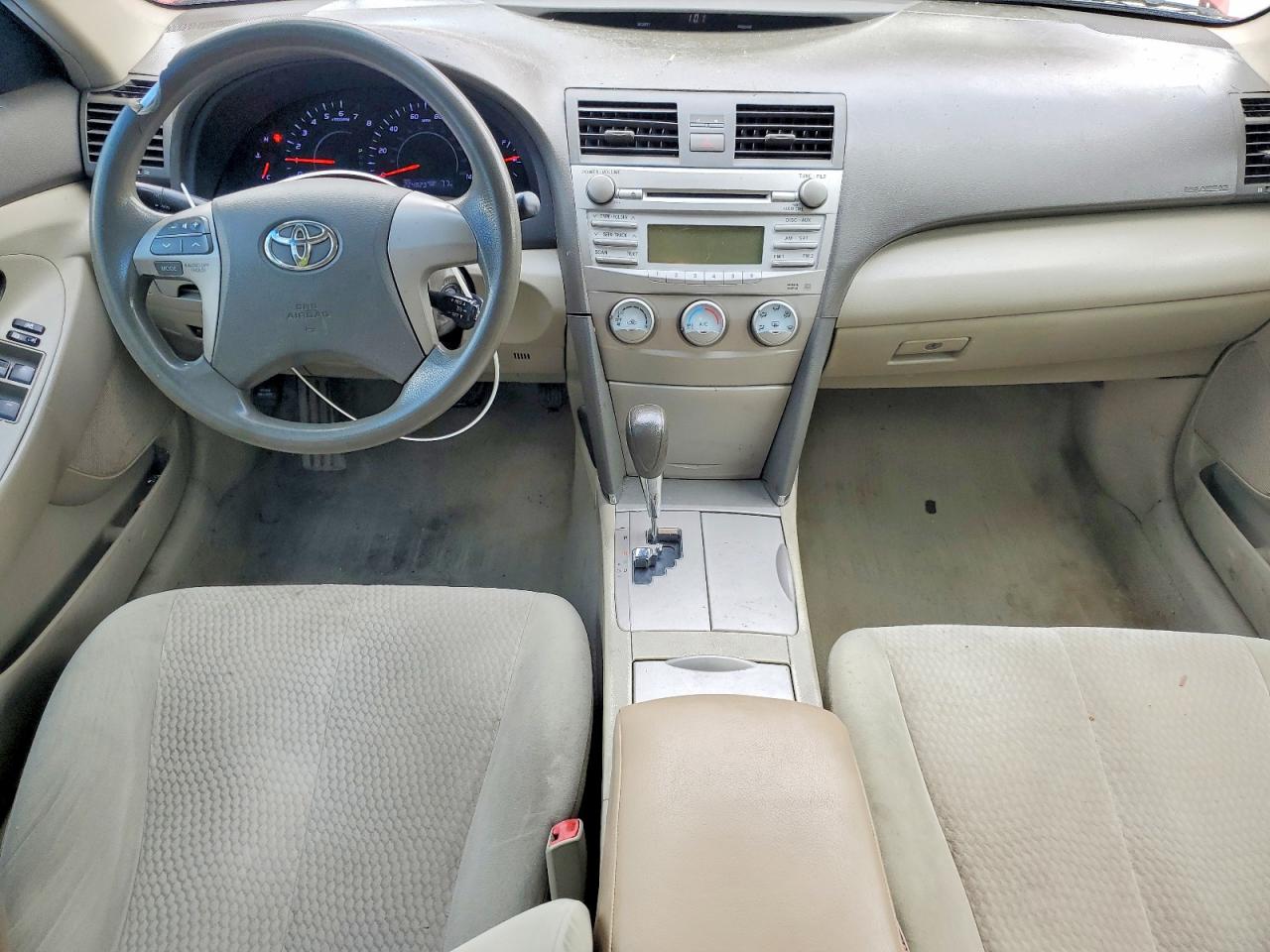 2011 Toyota Camry Le Red vin: 4T1BF3EK3BU662035