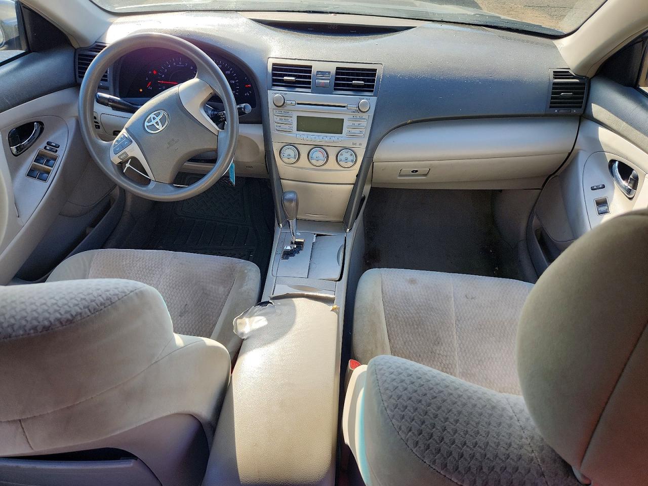 2011 Toyota Camry Le Gray vin: 4T1BF3EK3BU685556