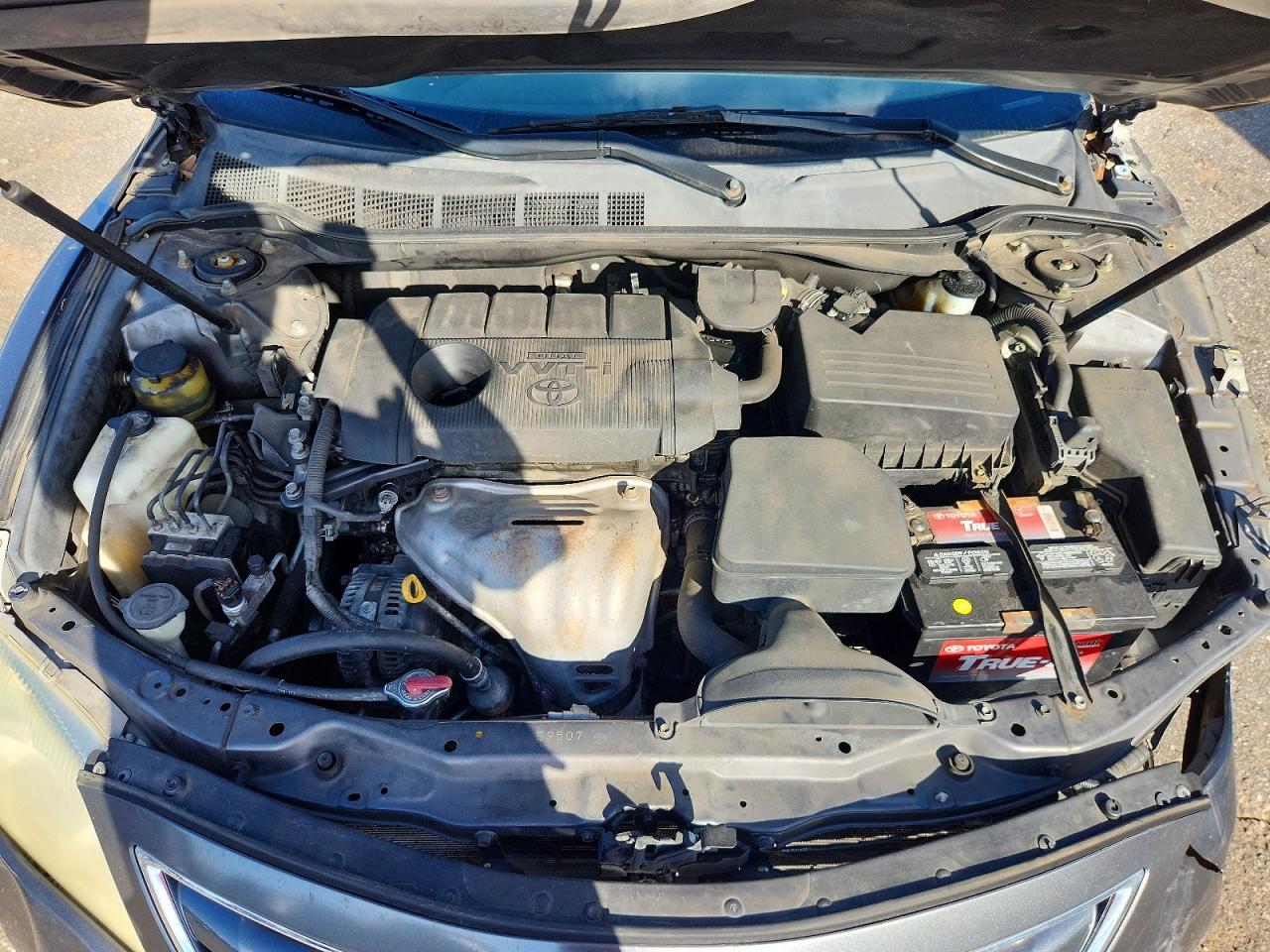 2011 Toyota Camry Le Gray vin: 4T1BF3EK3BU685556