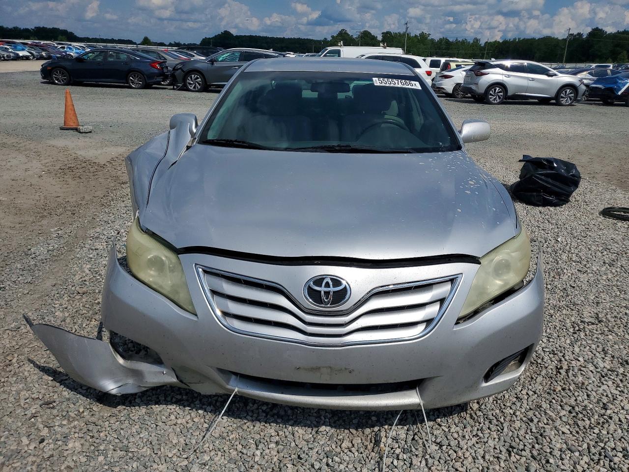 2011 Toyota Camry Le Silver vin: 4T1BF3EK3BU696945