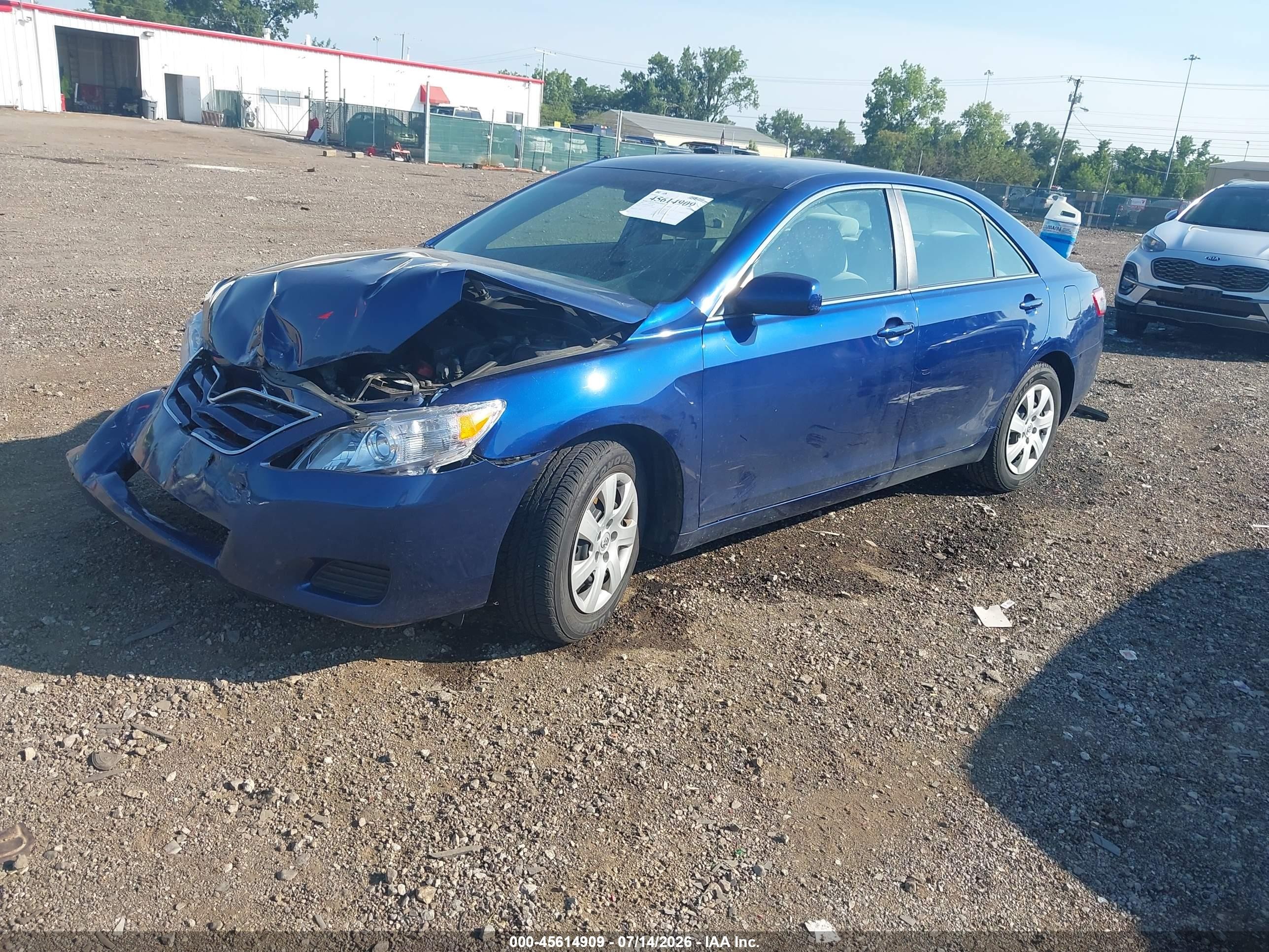 2011 Toyota Camry Le Blue vin: 4T1BF3EK3BU711668