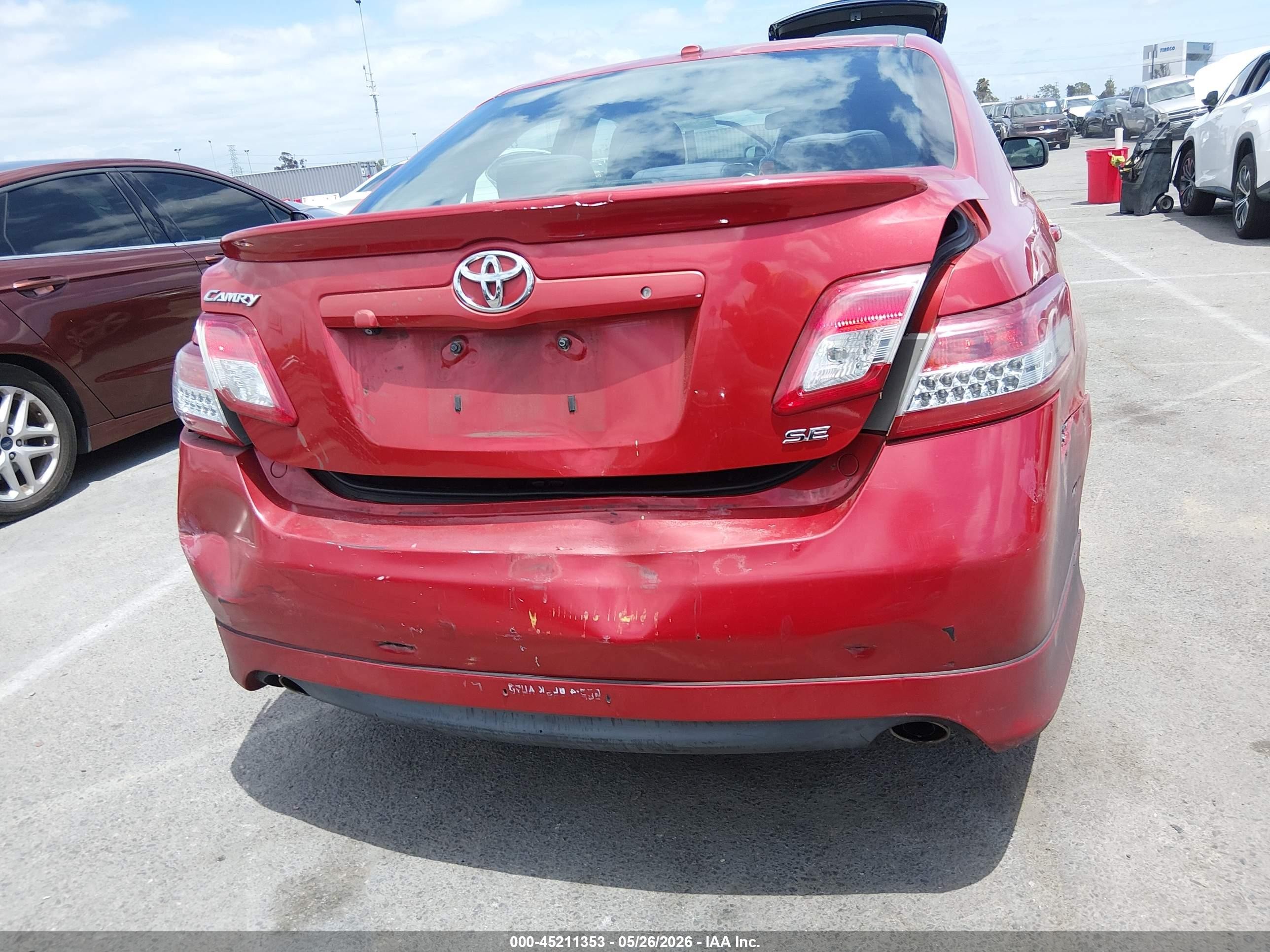 2011 Toyota Camry Se Красный vin: 4T1BF3EK3BU712285