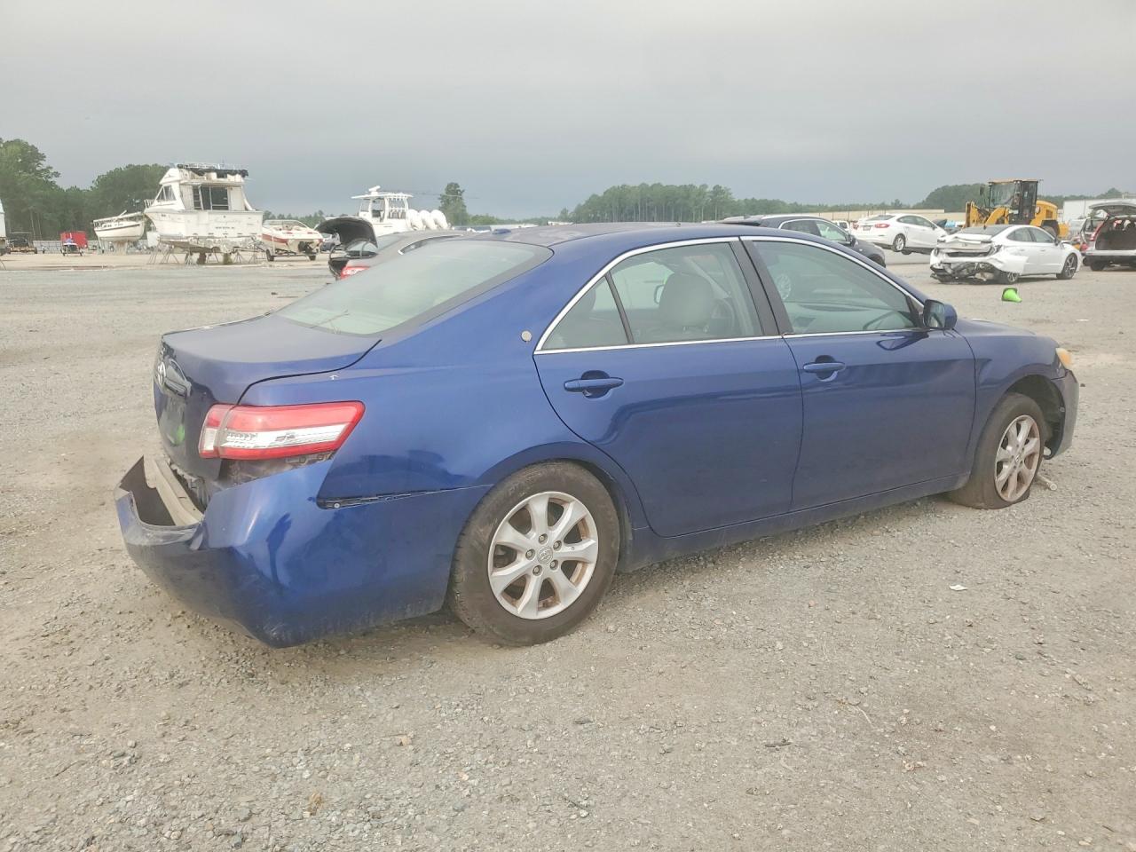2011 Toyota Camry Le Blue vin: 4T1BF3EK3BU712707
