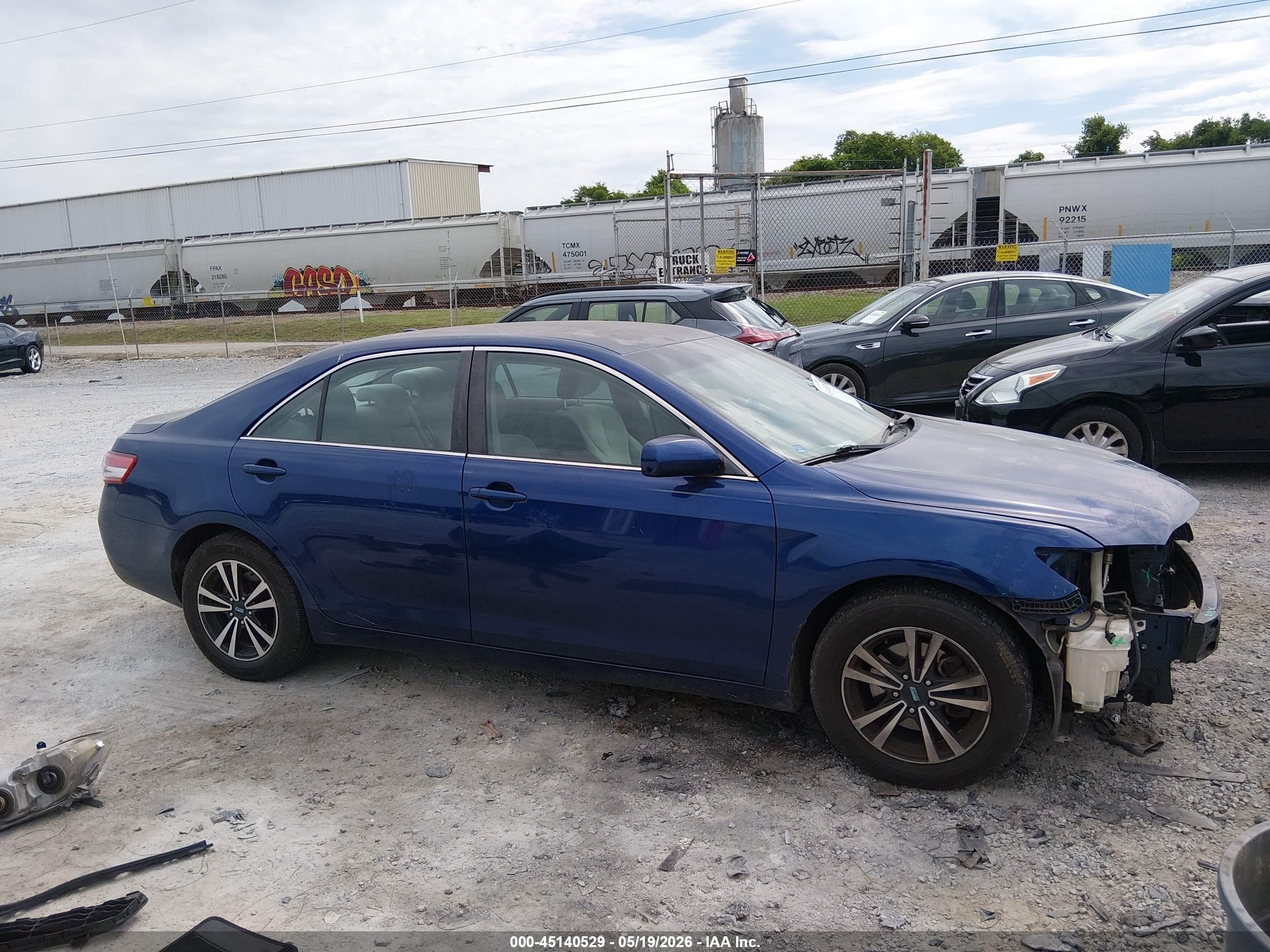 2011 Toyota Camry Le Blue vin: 4T1BF3EK3BU718586