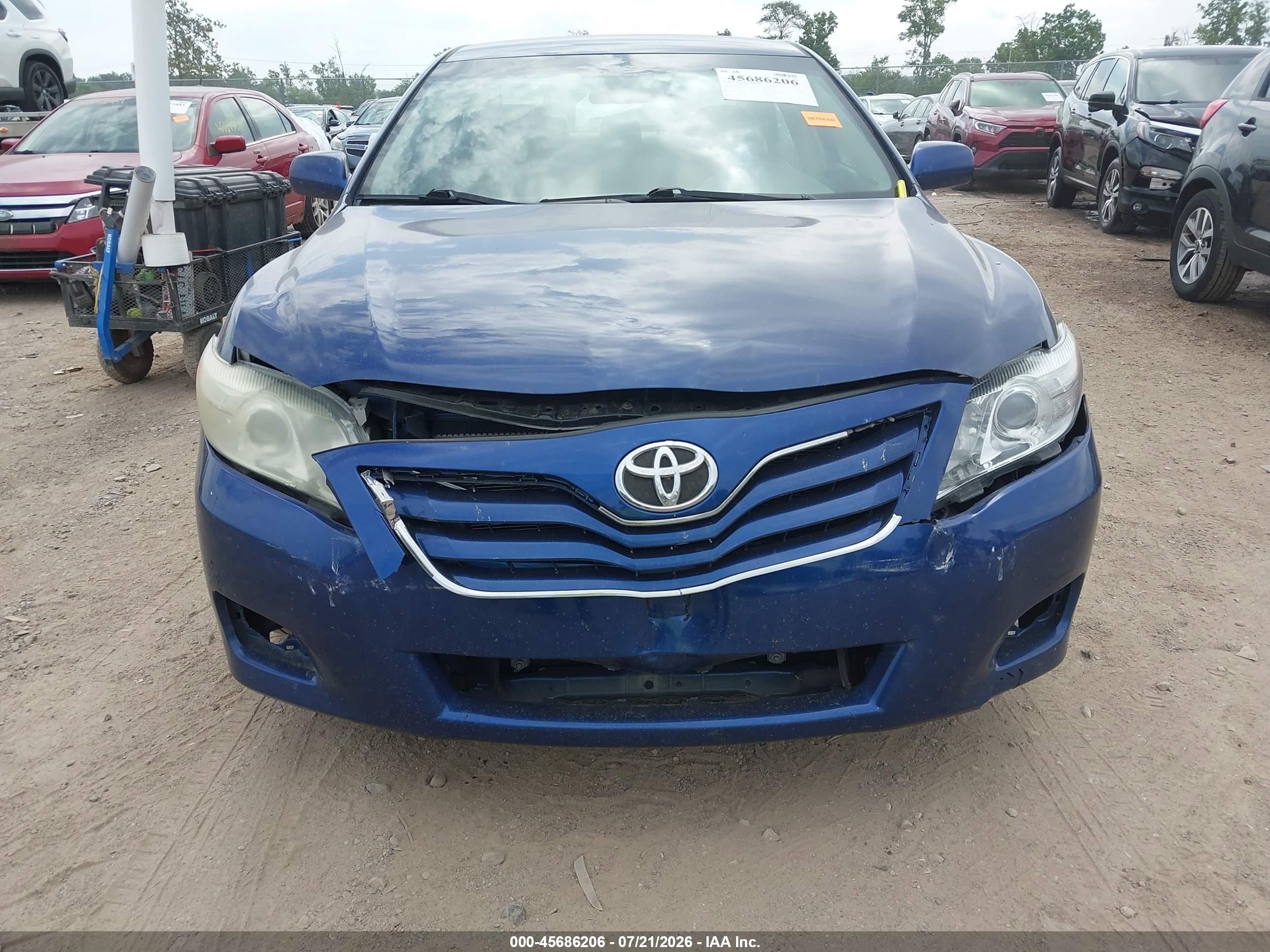 2011 Toyota Camry Le Blue vin: 4T1BF3EK3BU728521
