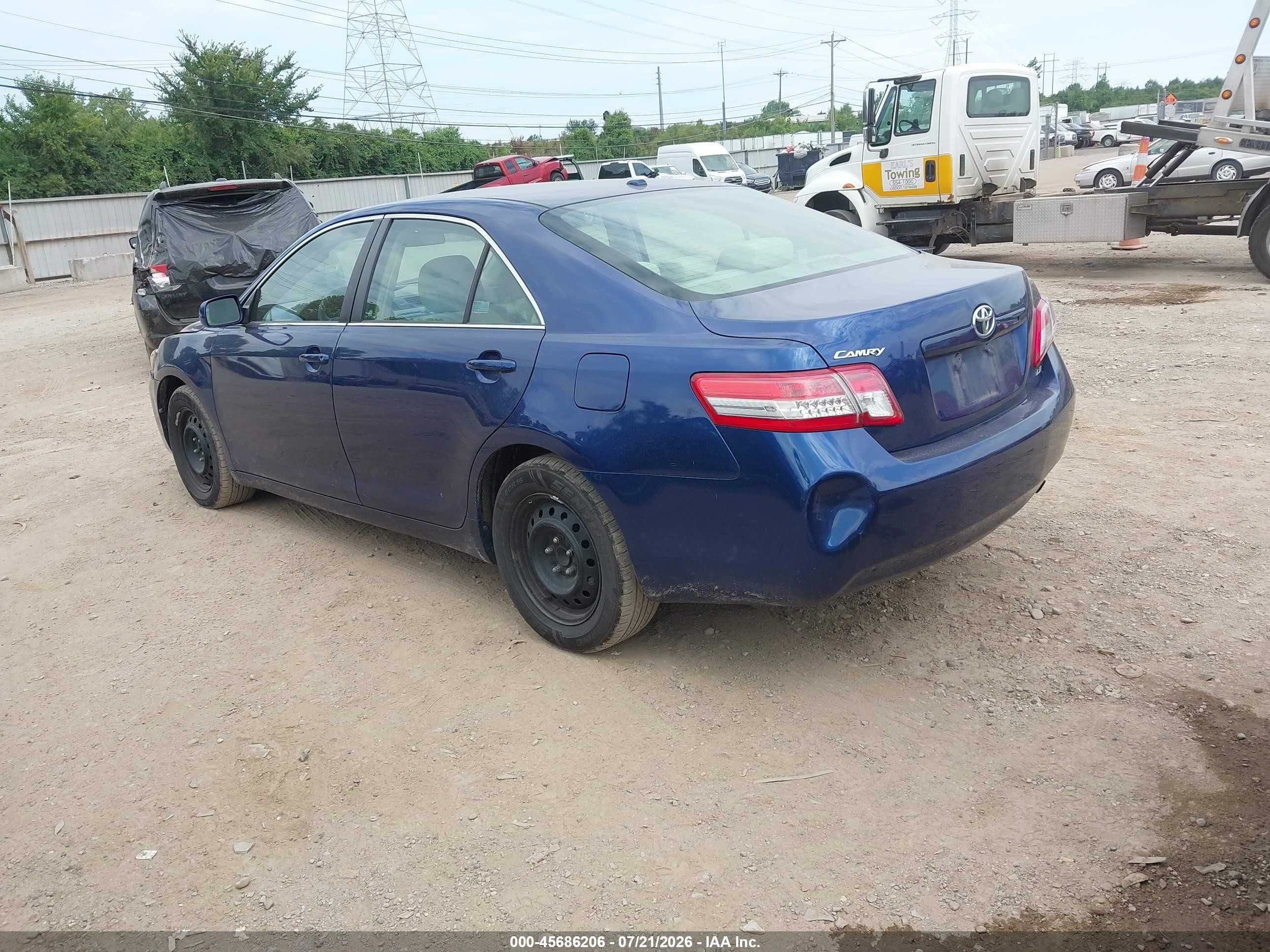2011 Toyota Camry Le Blue vin: 4T1BF3EK3BU728521