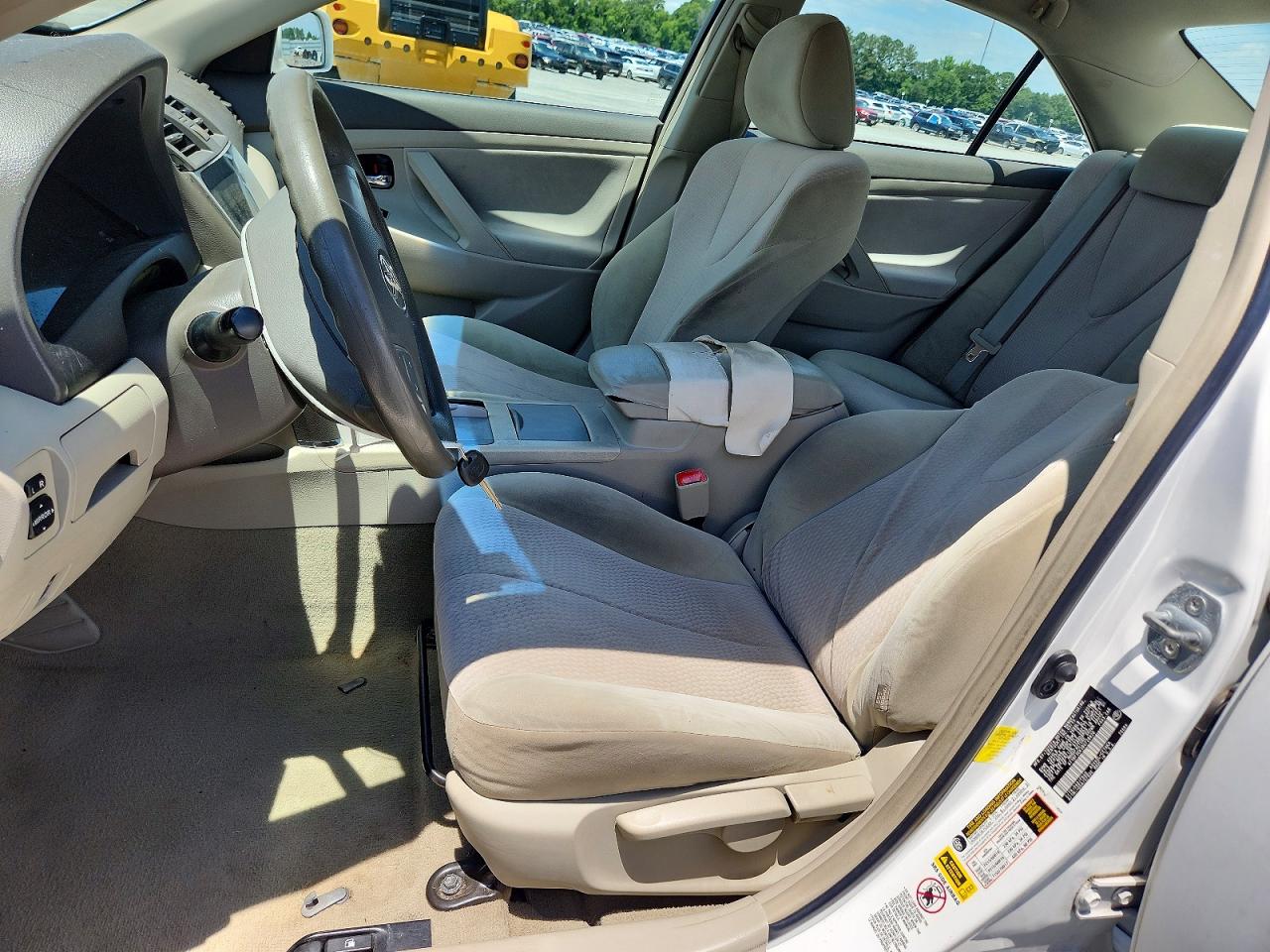 2011 Toyota Camry Base White vin: 4T1BF3EK3BU728826