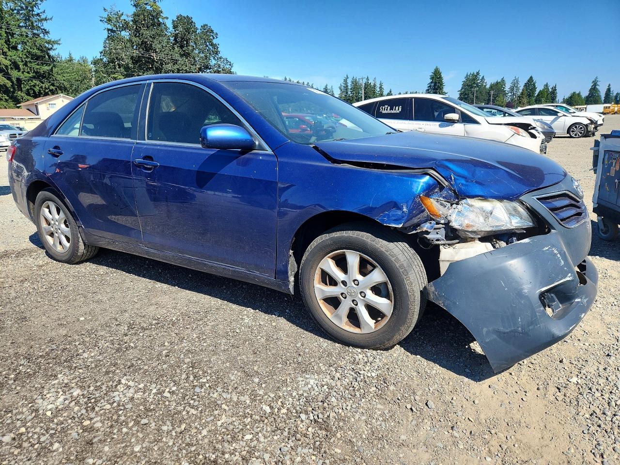 2011 Toyota Camry Le Blue vin: 4T1BF3EK3BU735291