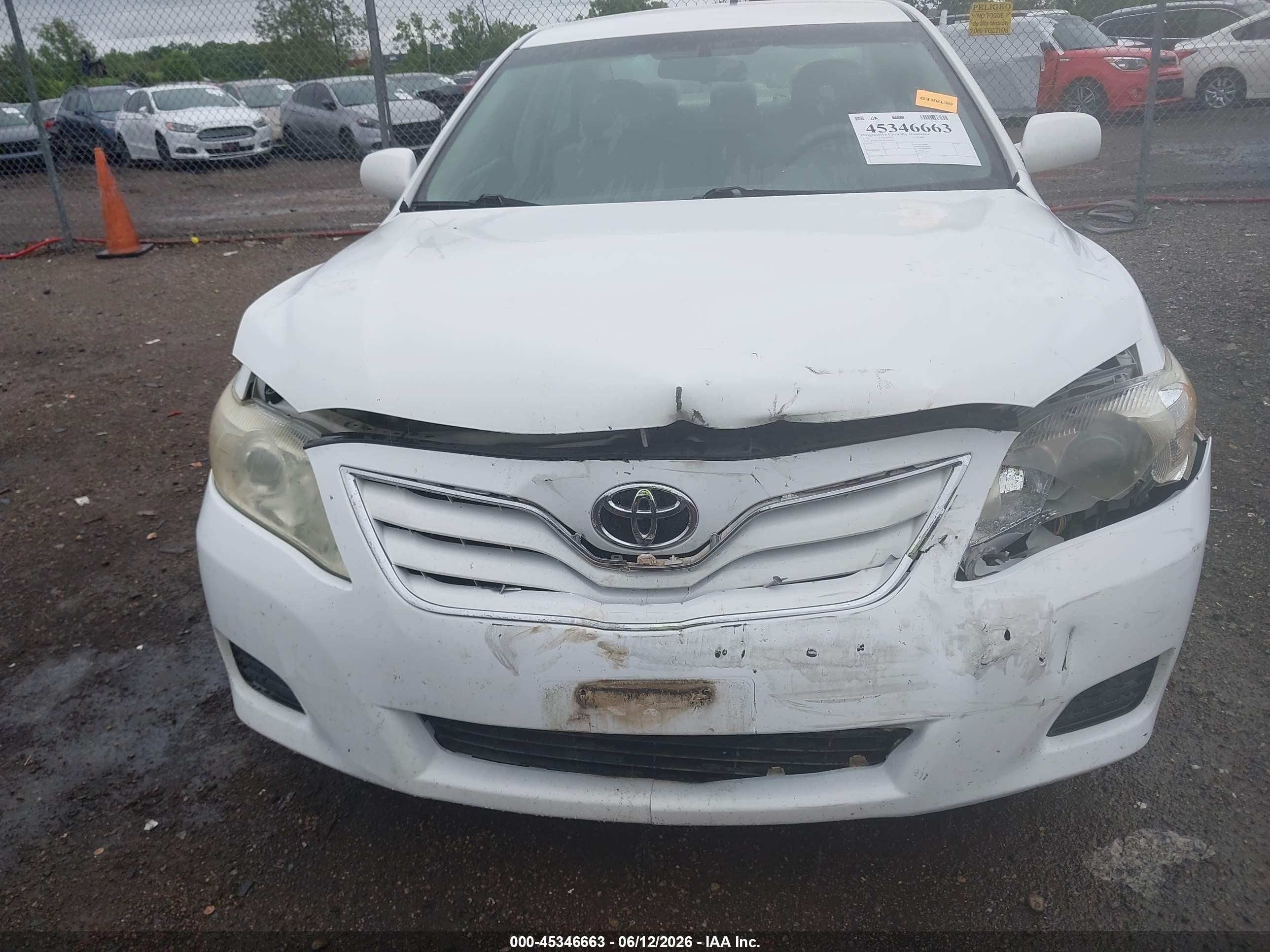 2011 Toyota Camry Le White vin: 4T1BF3EK3BU749322