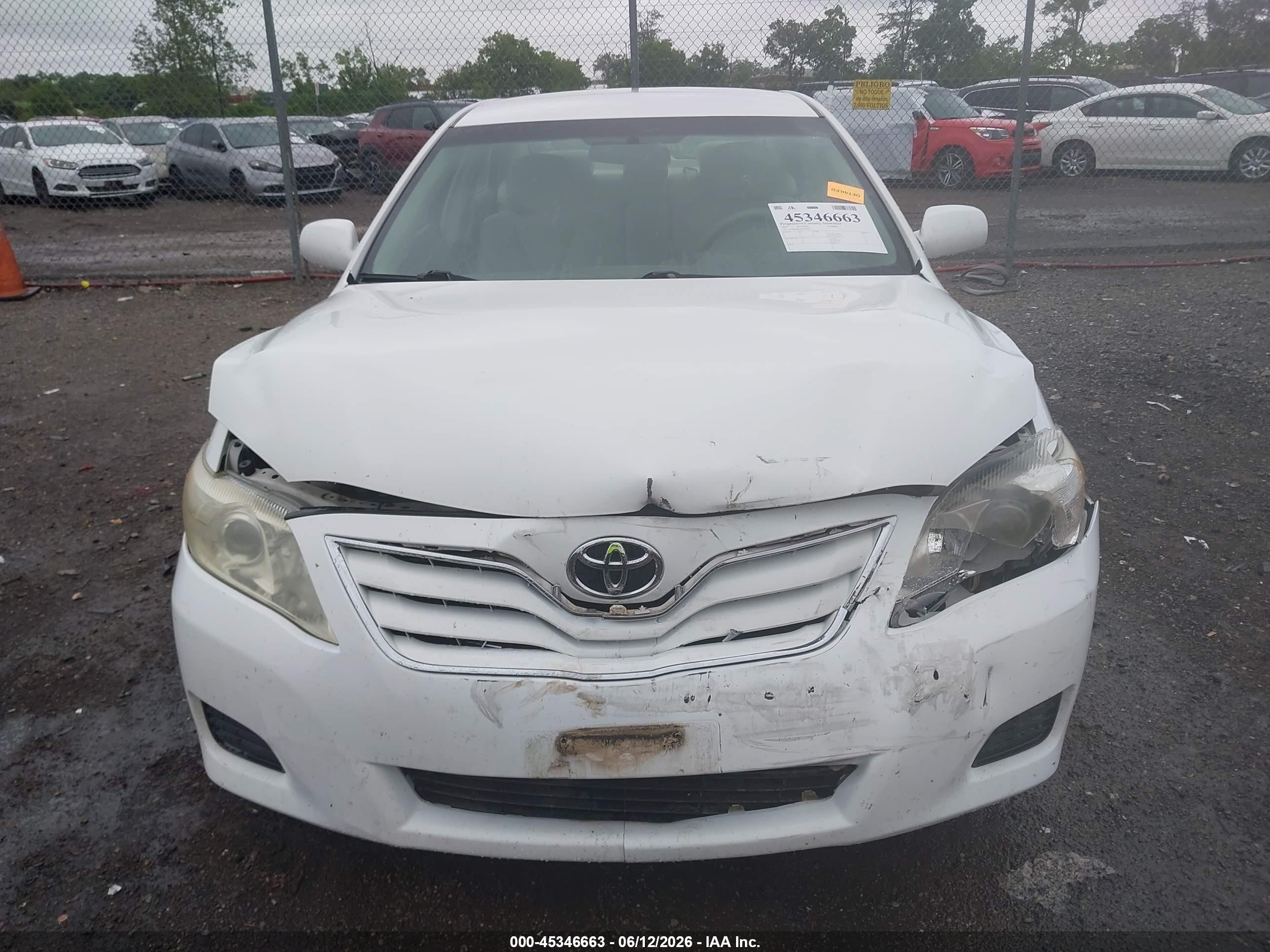 2011 Toyota Camry Le White vin: 4T1BF3EK3BU749322