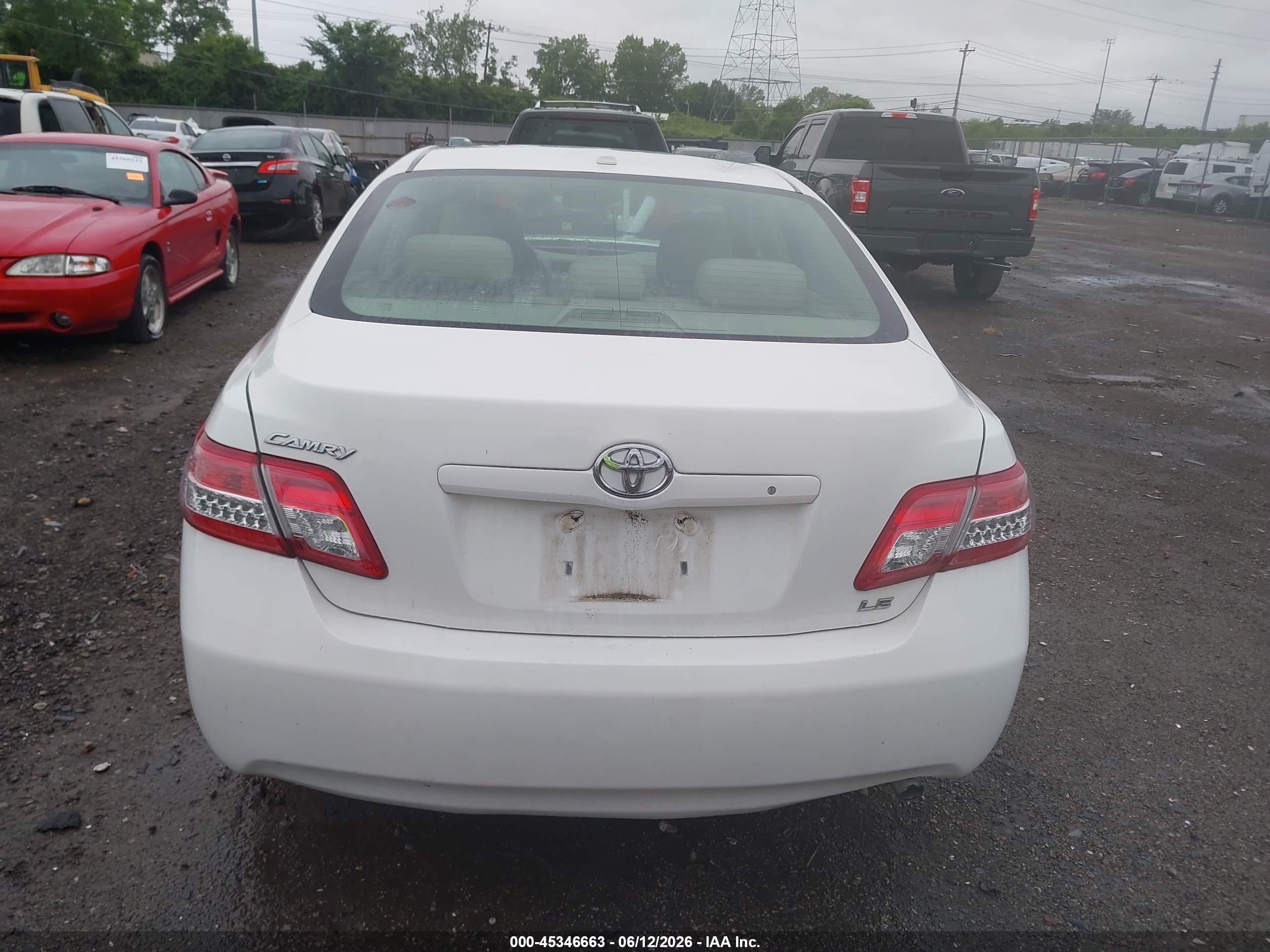 2011 Toyota Camry Le White vin: 4T1BF3EK3BU749322