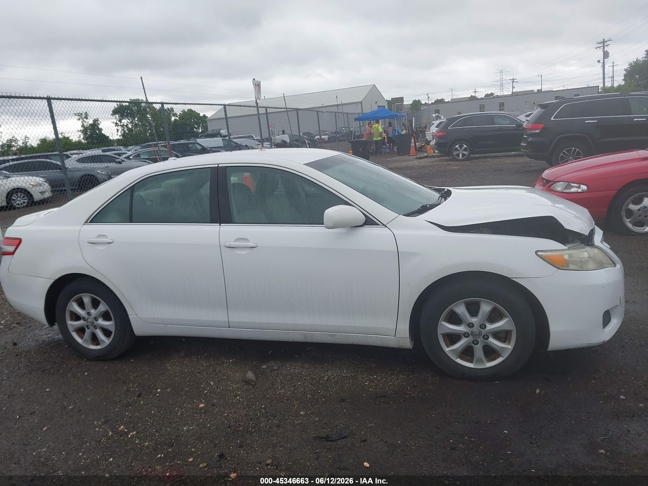 2011 Toyota Camry Le White vin: 4T1BF3EK3BU749322