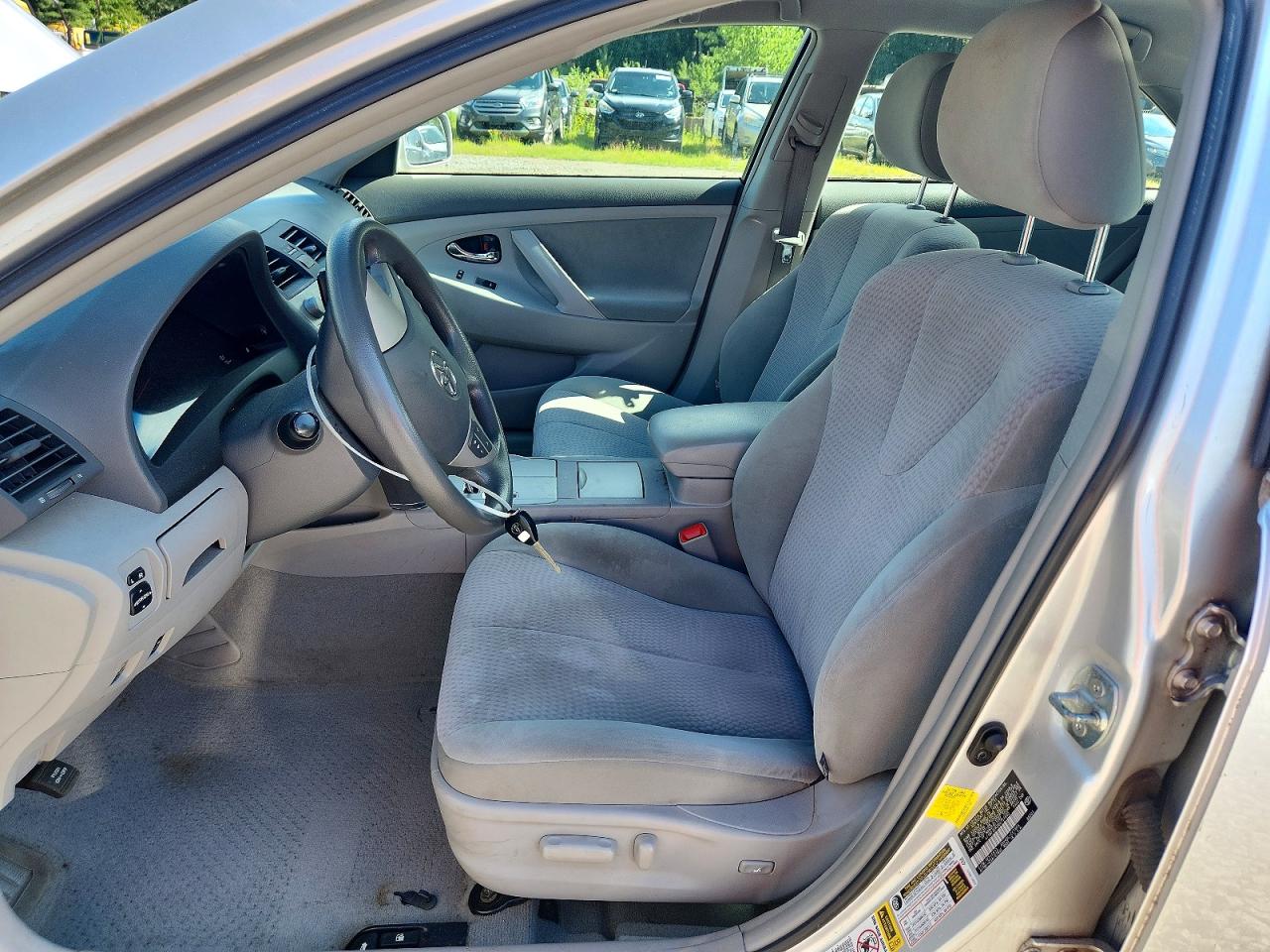 2011 Toyota Camry Le Silver vin: 4T1BF3EK3BU754665