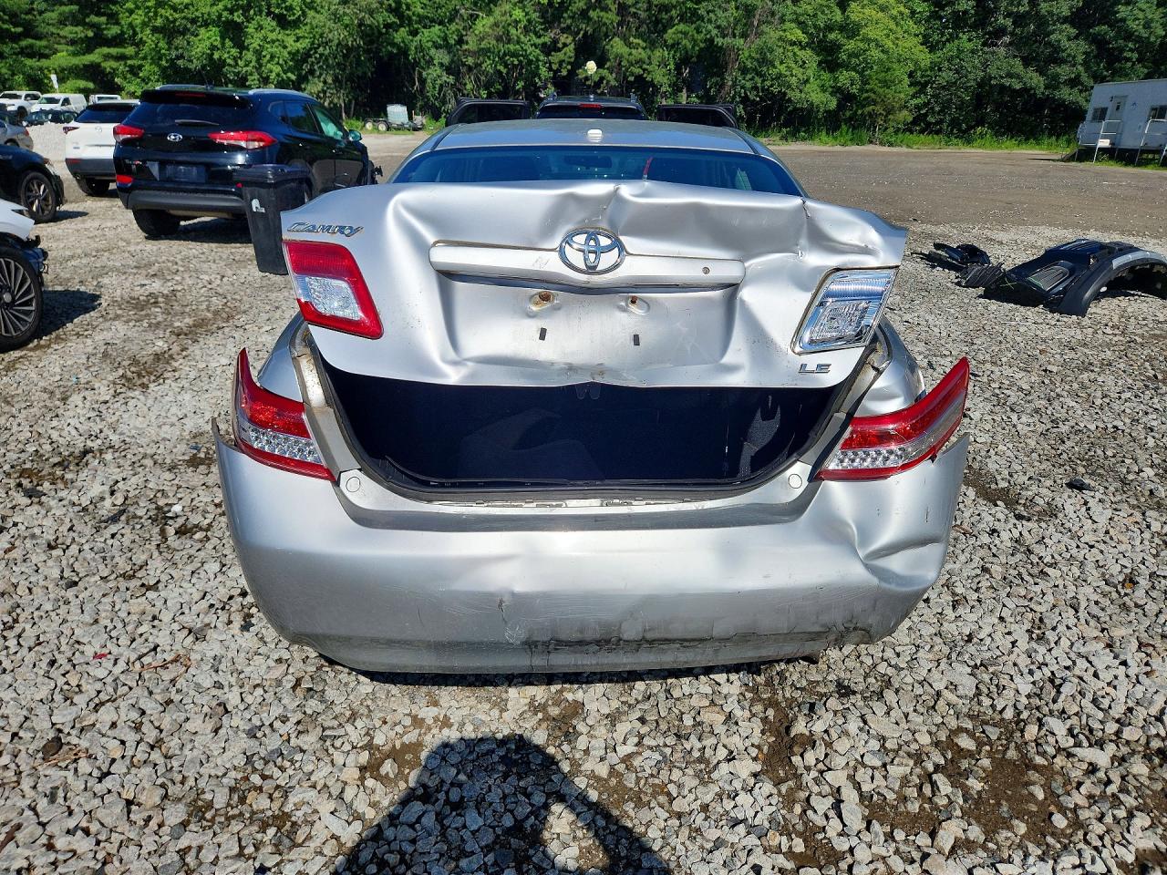 2011 Toyota Camry Le Silver vin: 4T1BF3EK3BU754665
