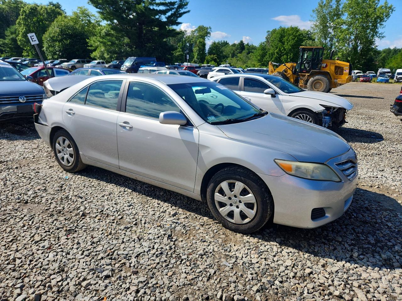 2011 Toyota Camry Le Silver vin: 4T1BF3EK3BU754665