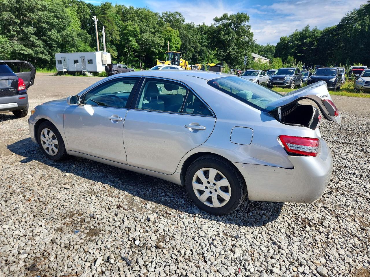 2011 Toyota Camry Le Silver vin: 4T1BF3EK3BU754665