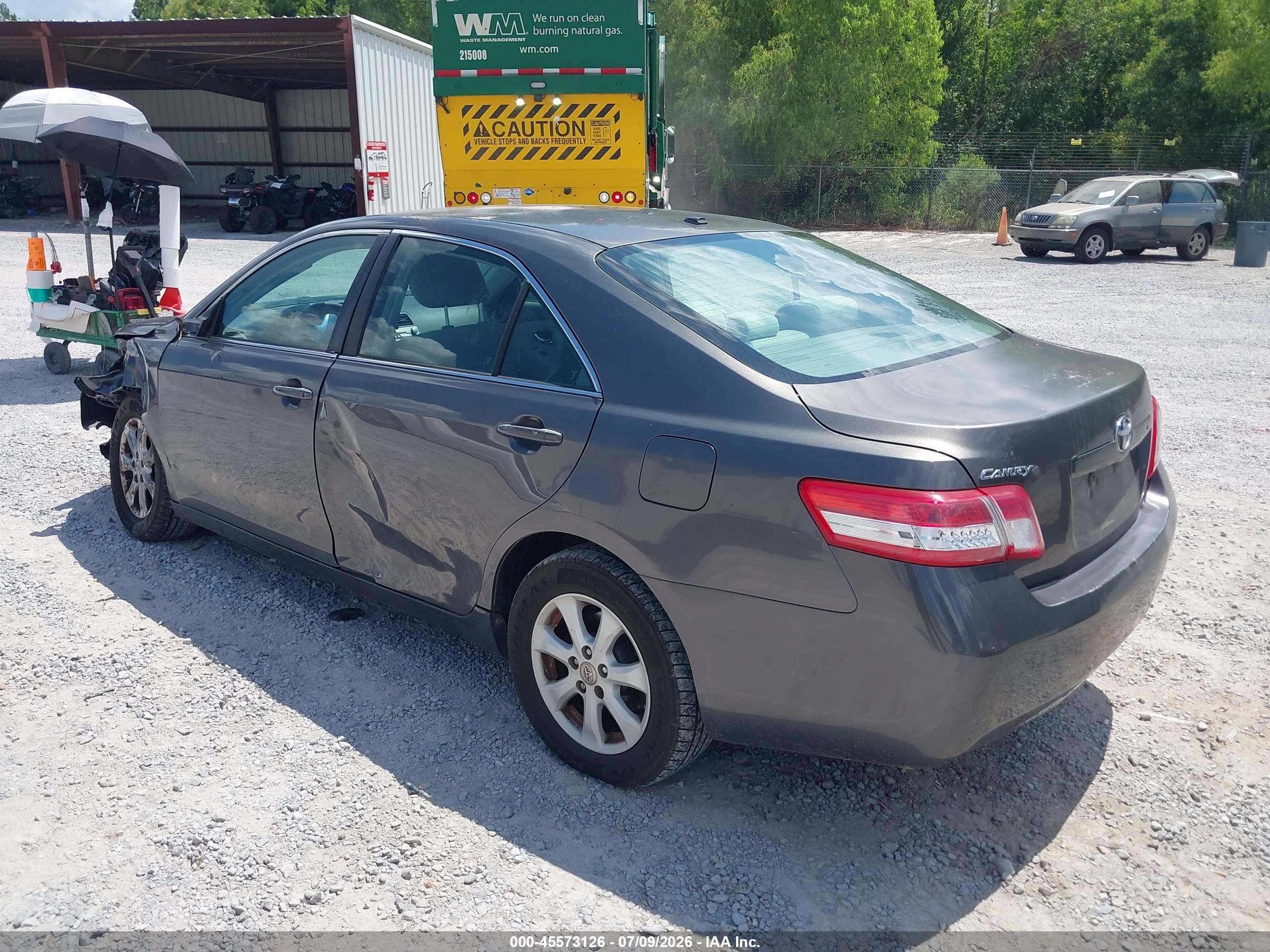 2011 Toyota Camry Le Gray vin: 4T1BF3EK3BU756223