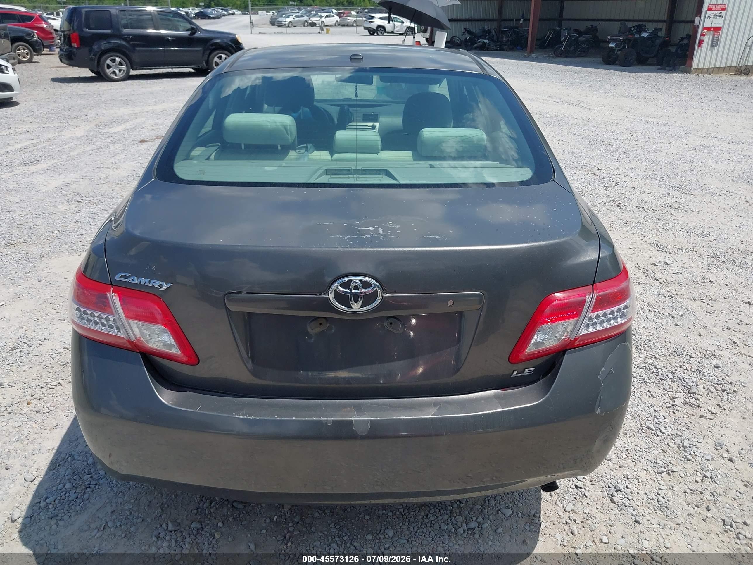 2011 Toyota Camry Le Gray vin: 4T1BF3EK3BU756223