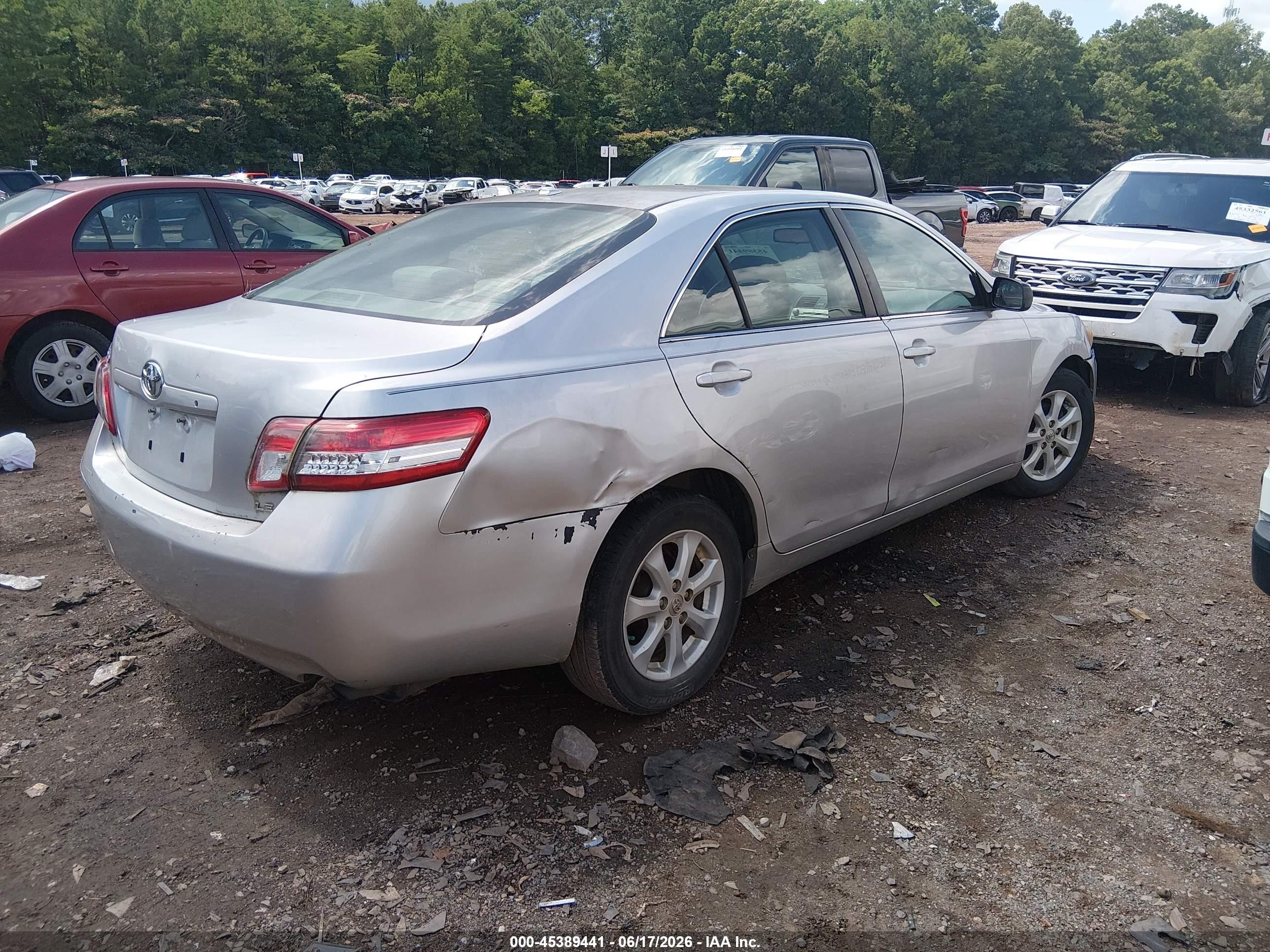 2011 Toyota Camry Le Серебряный vin: 4T1BF3EK3BU759882