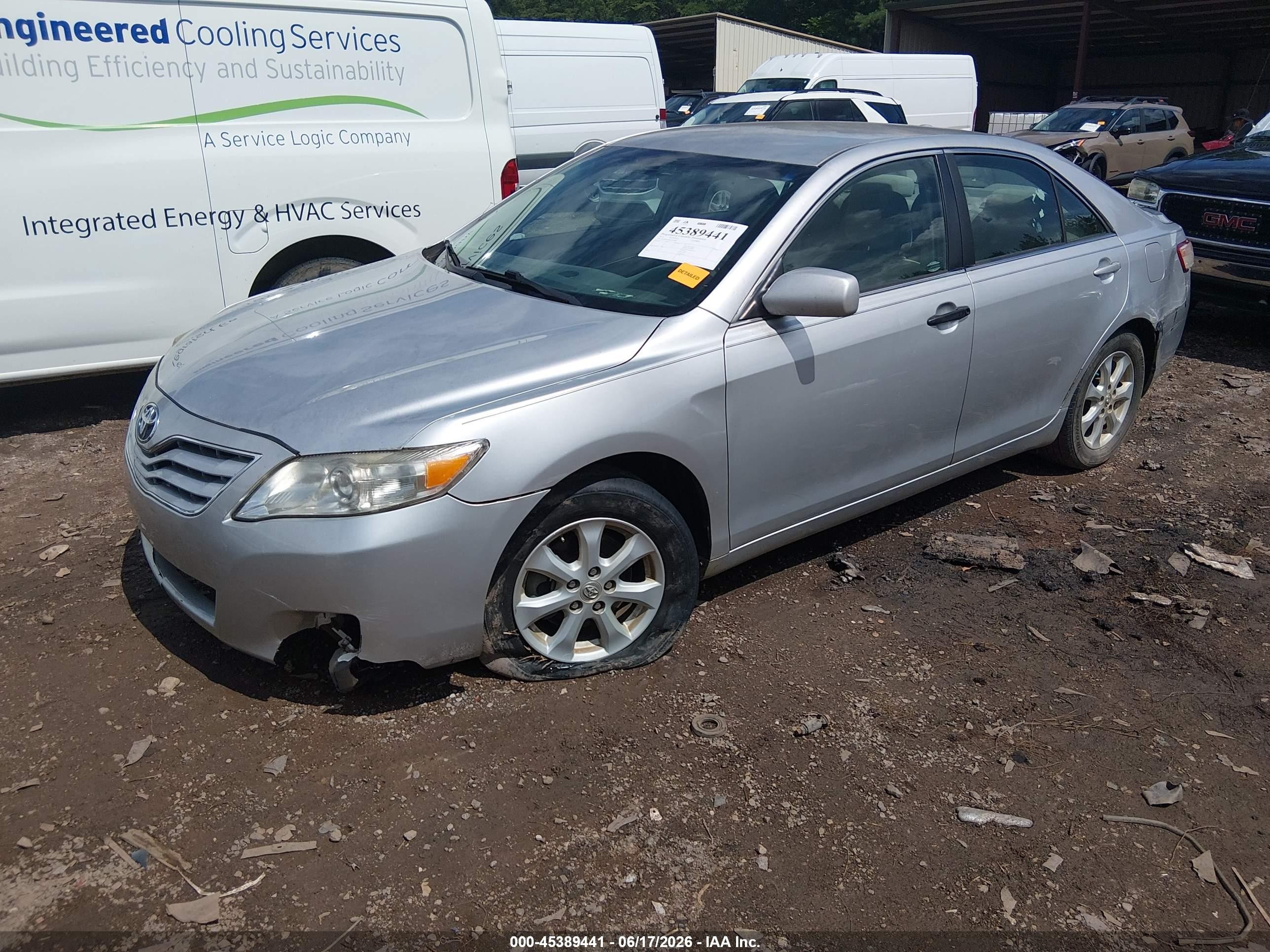 2011 Toyota Camry Le Серебряный vin: 4T1BF3EK3BU759882
