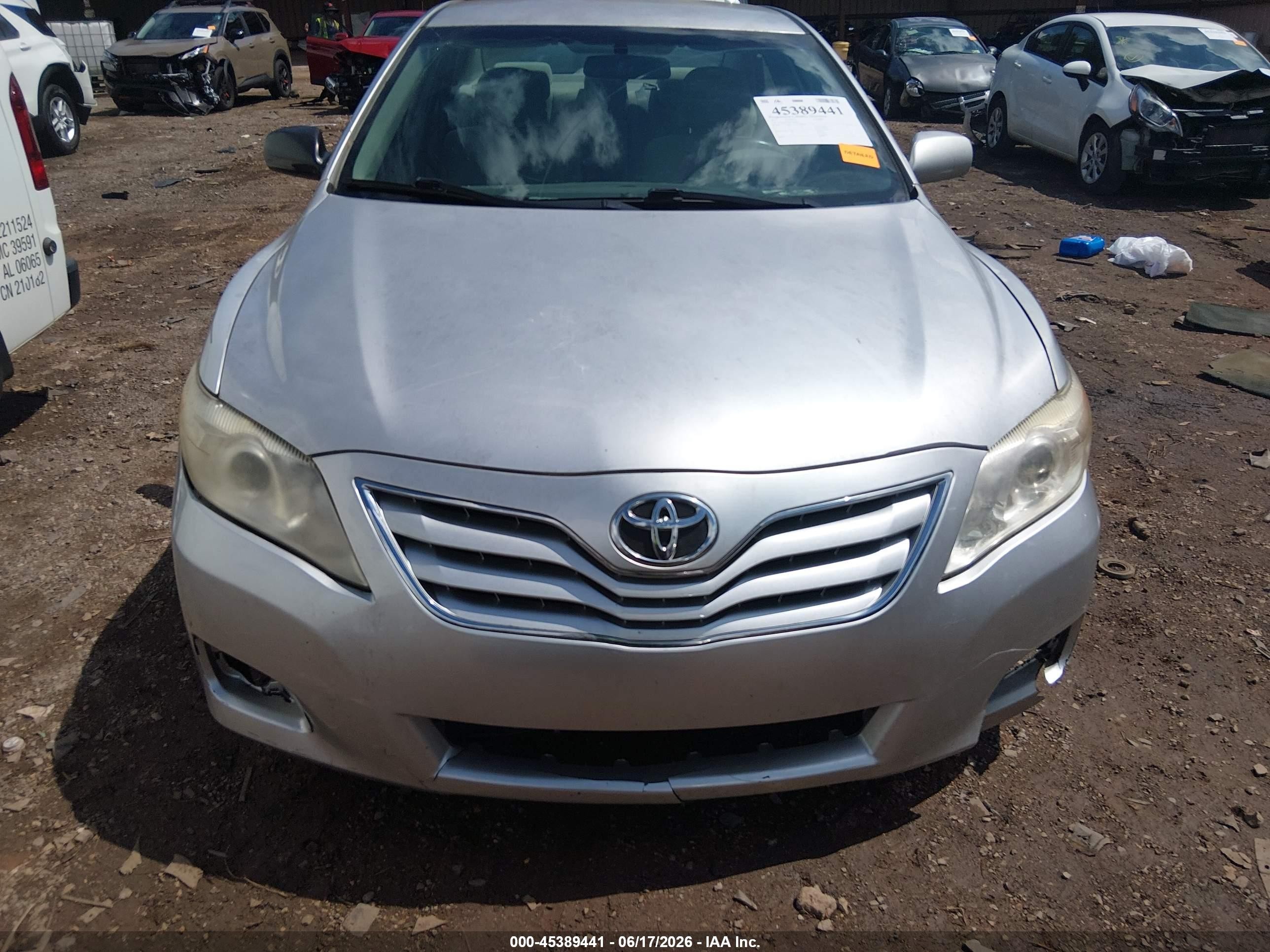 2011 Toyota Camry Le Серебряный vin: 4T1BF3EK3BU759882