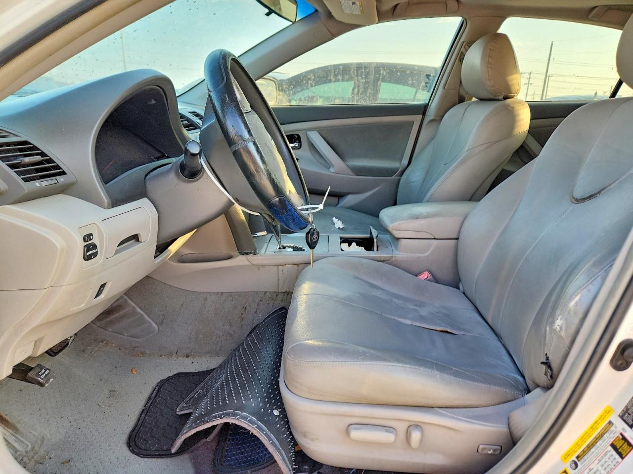 2011 Toyota Camry Le White vin: 4T1BF3EK3BU760854