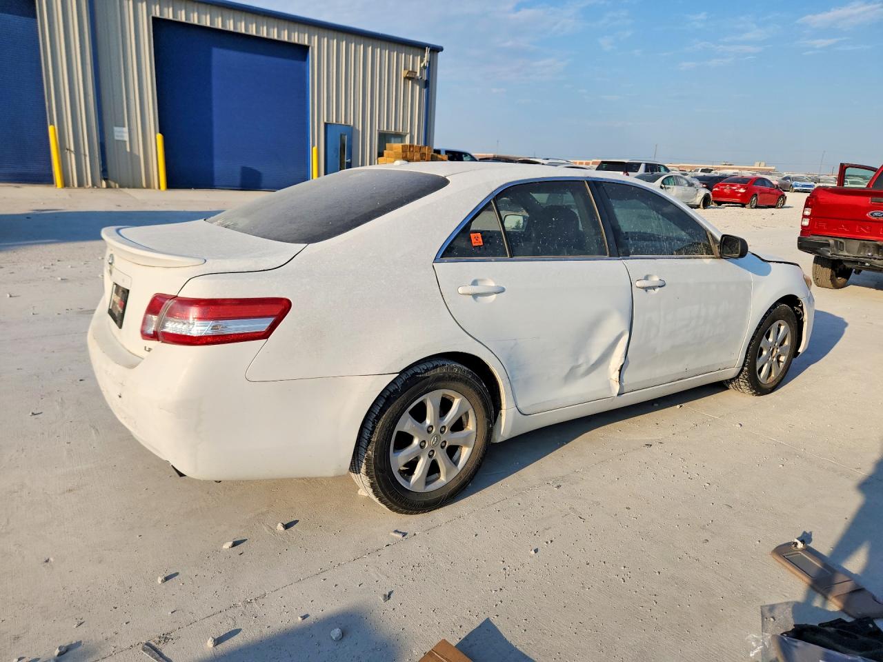 2011 Toyota Camry Le White vin: 4T1BF3EK3BU760854