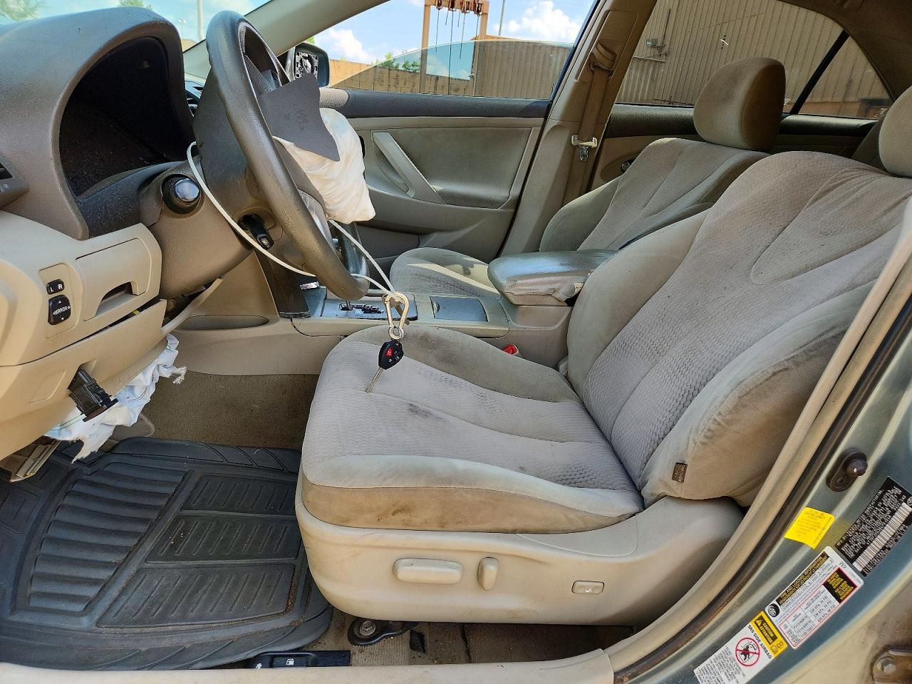 2011 Toyota Camry Le Green vin: 4T1BF3EK3BU761048