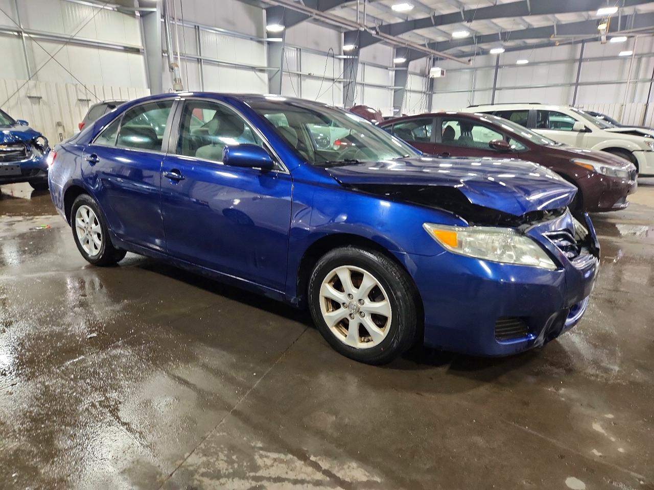 2011 Toyota Camry Le Blue vin: 4T1BF3EK3BU765617