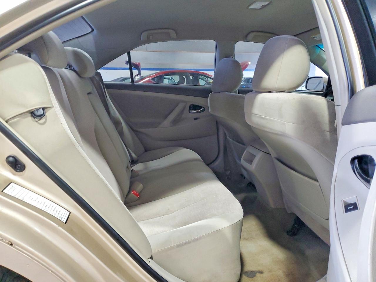 2011 Toyota Camry Le Gold vin: 4T1BF3EK3BU766508