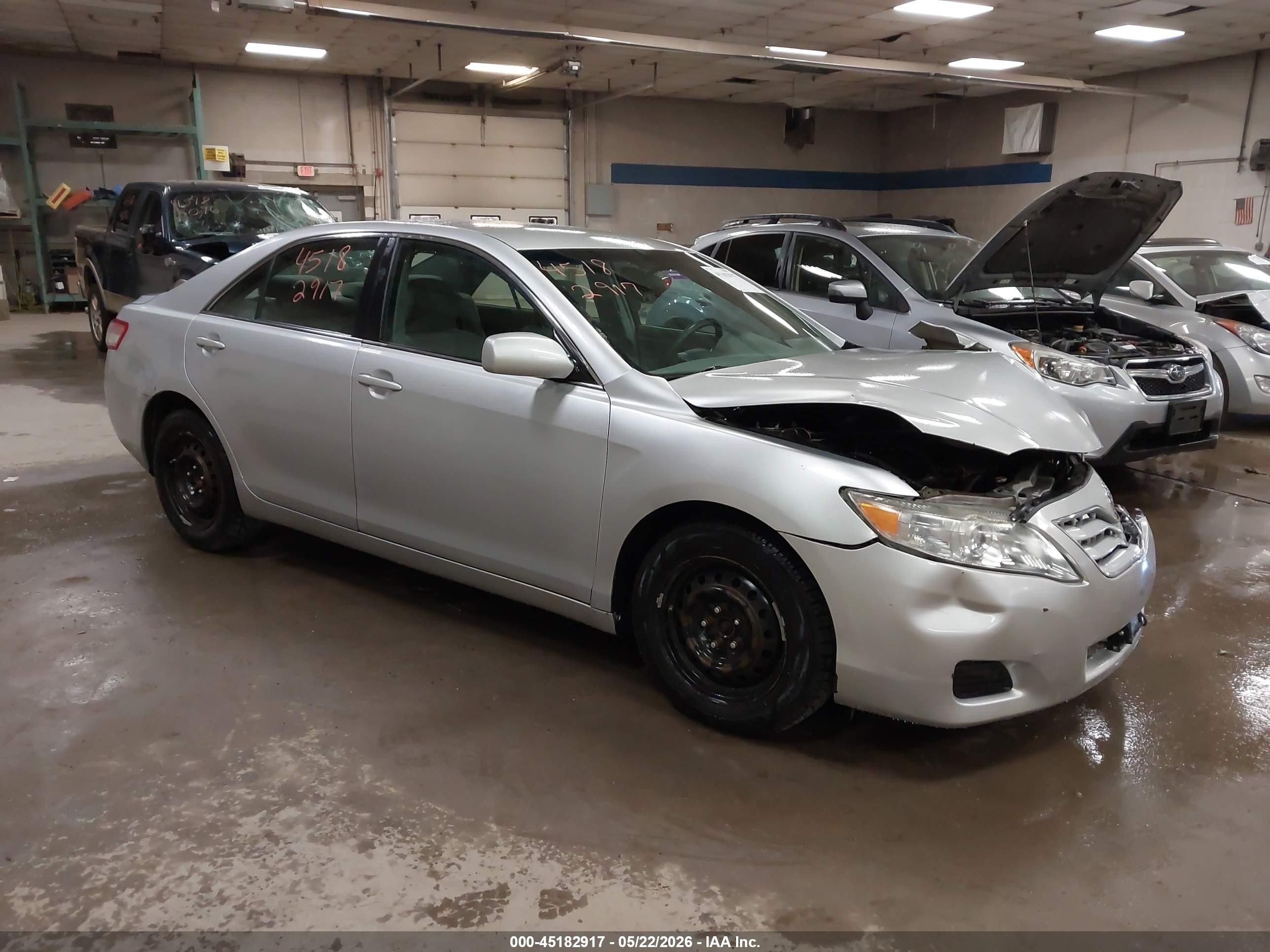 2011 Toyota Camry Le Silver vin: 4T1BF3EK3BU771711