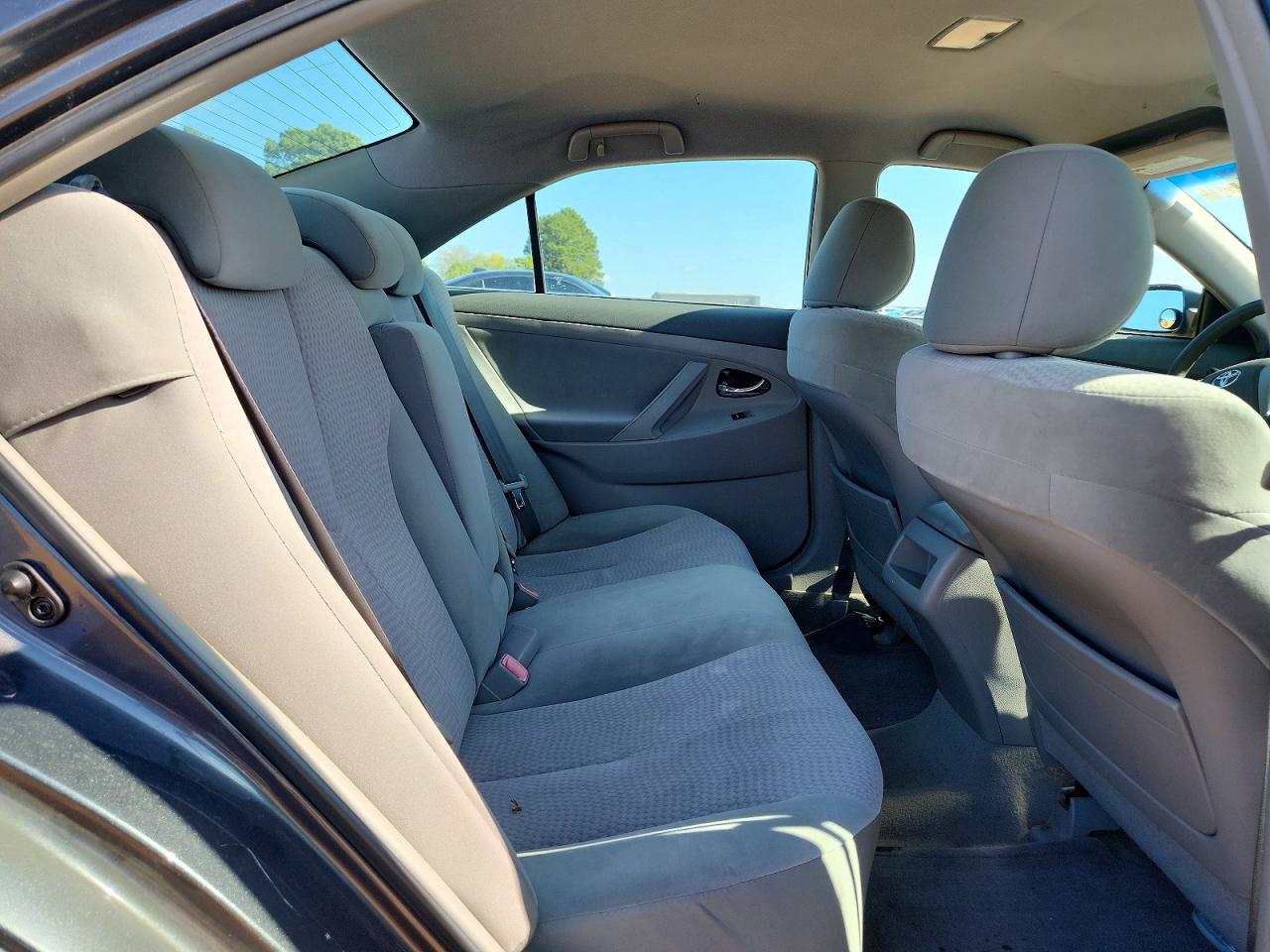 2011 Toyota Camry Le Gray vin: 4T1BF3EK3BU772308
