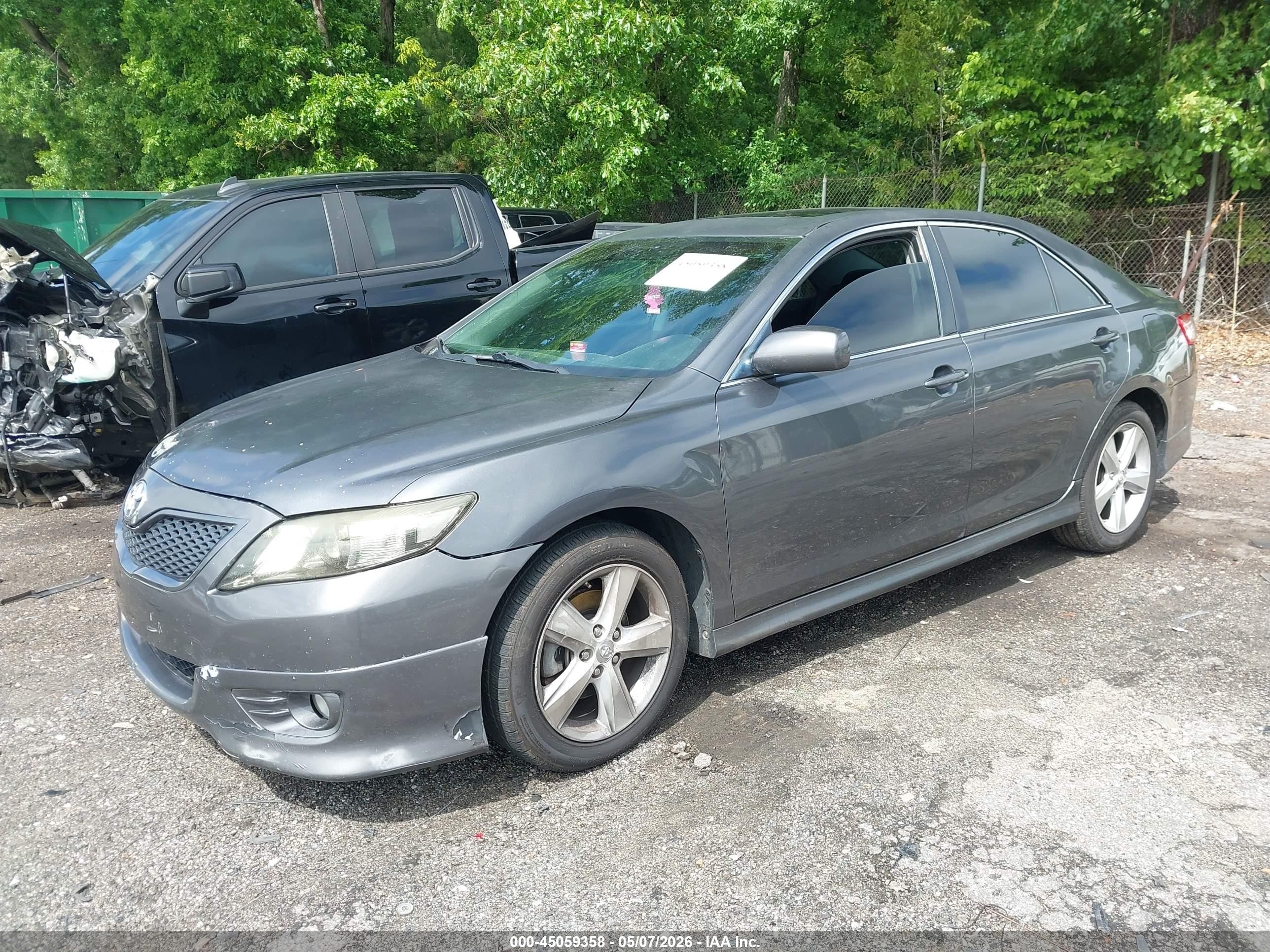 2010 Toyota Camry Se Серый vin: 4T1BF3EK4AU016940