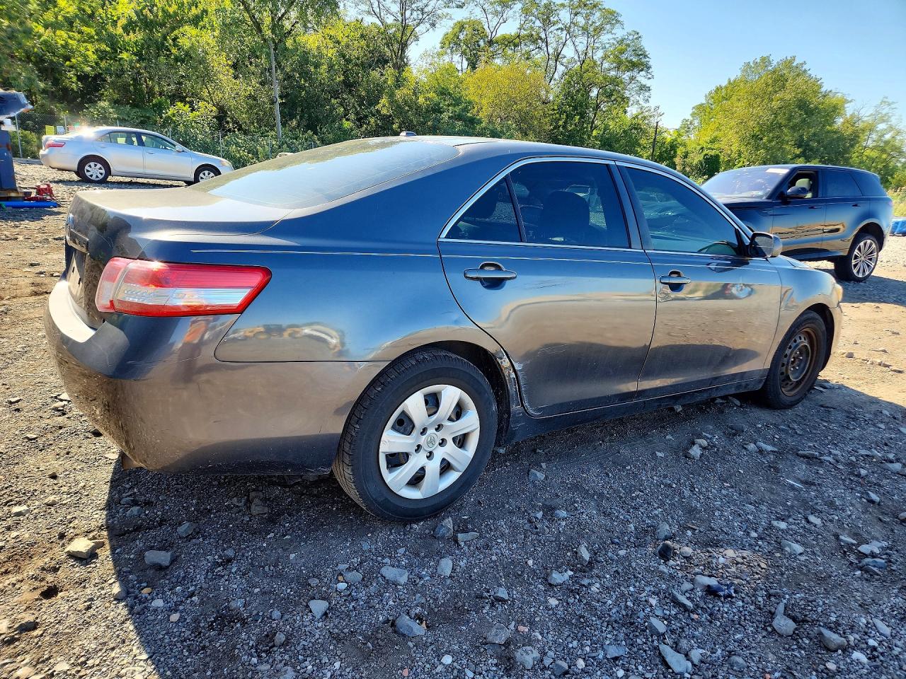 2010 Toyota Camry Серый vin: 4T1BF3EK4AU022074