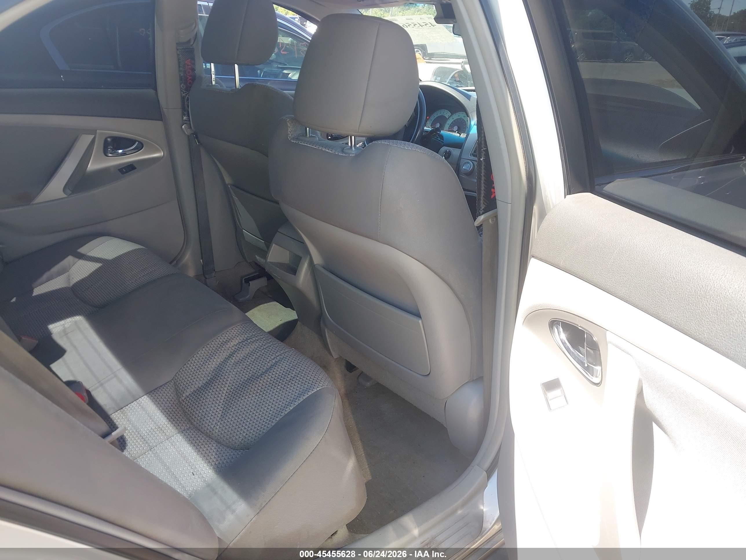2010 Toyota Camry Se Silver vin: 4T1BF3EK4AU031860