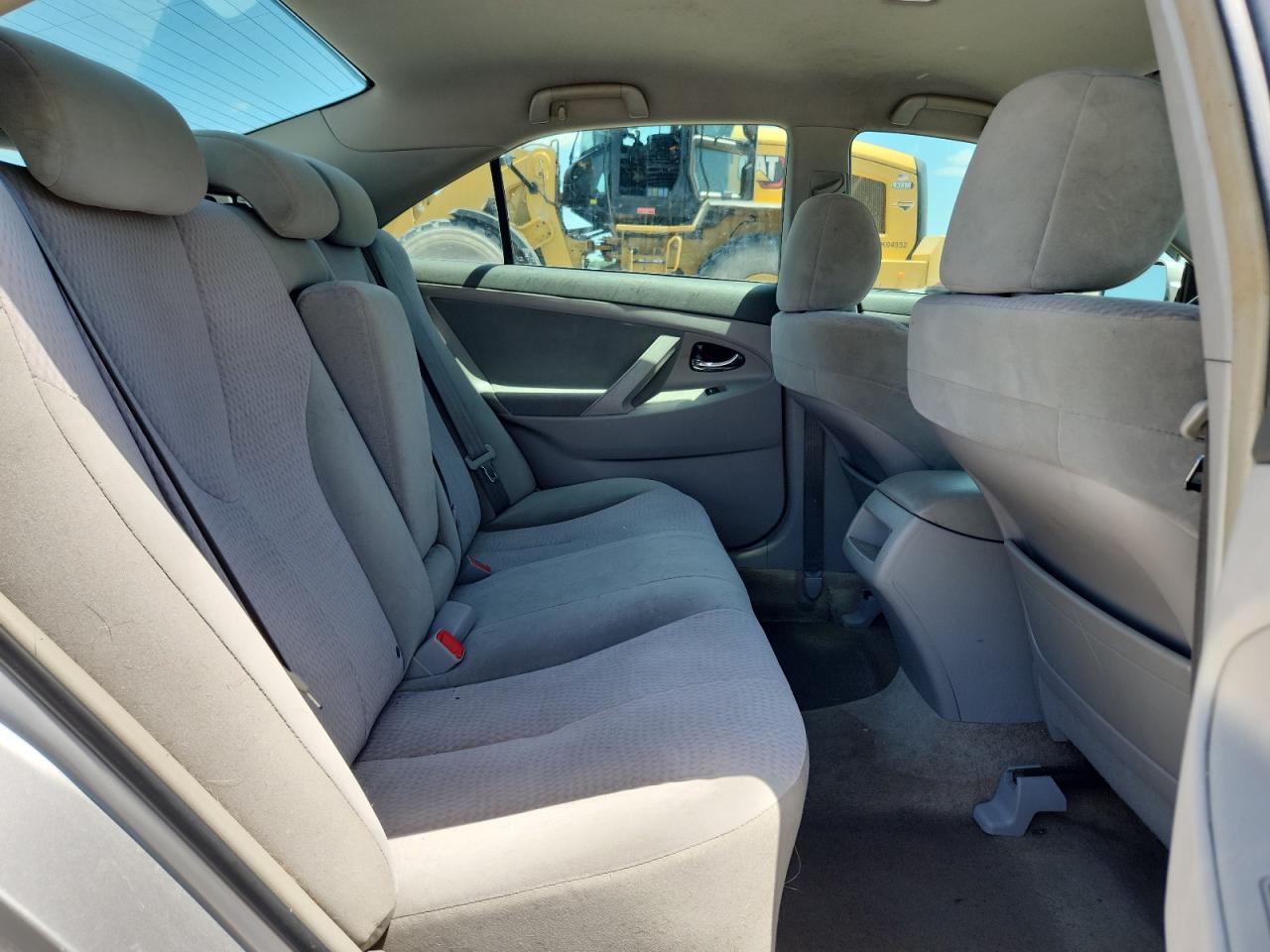 2010 Toyota Camry Le Silver vin: 4T1BF3EK4AU032202