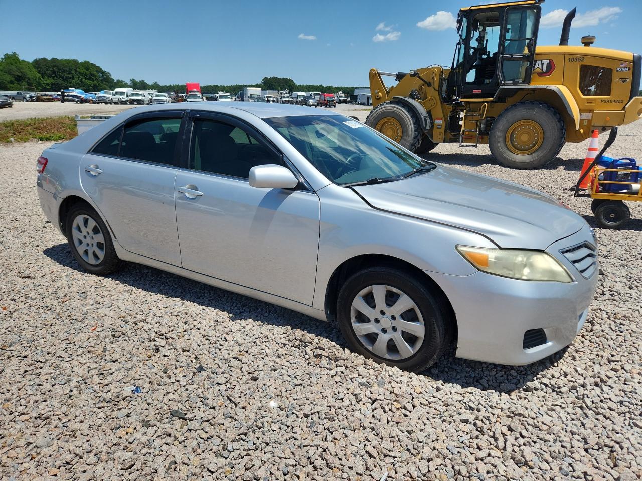 2010 Toyota Camry Le Silver vin: 4T1BF3EK4AU032202