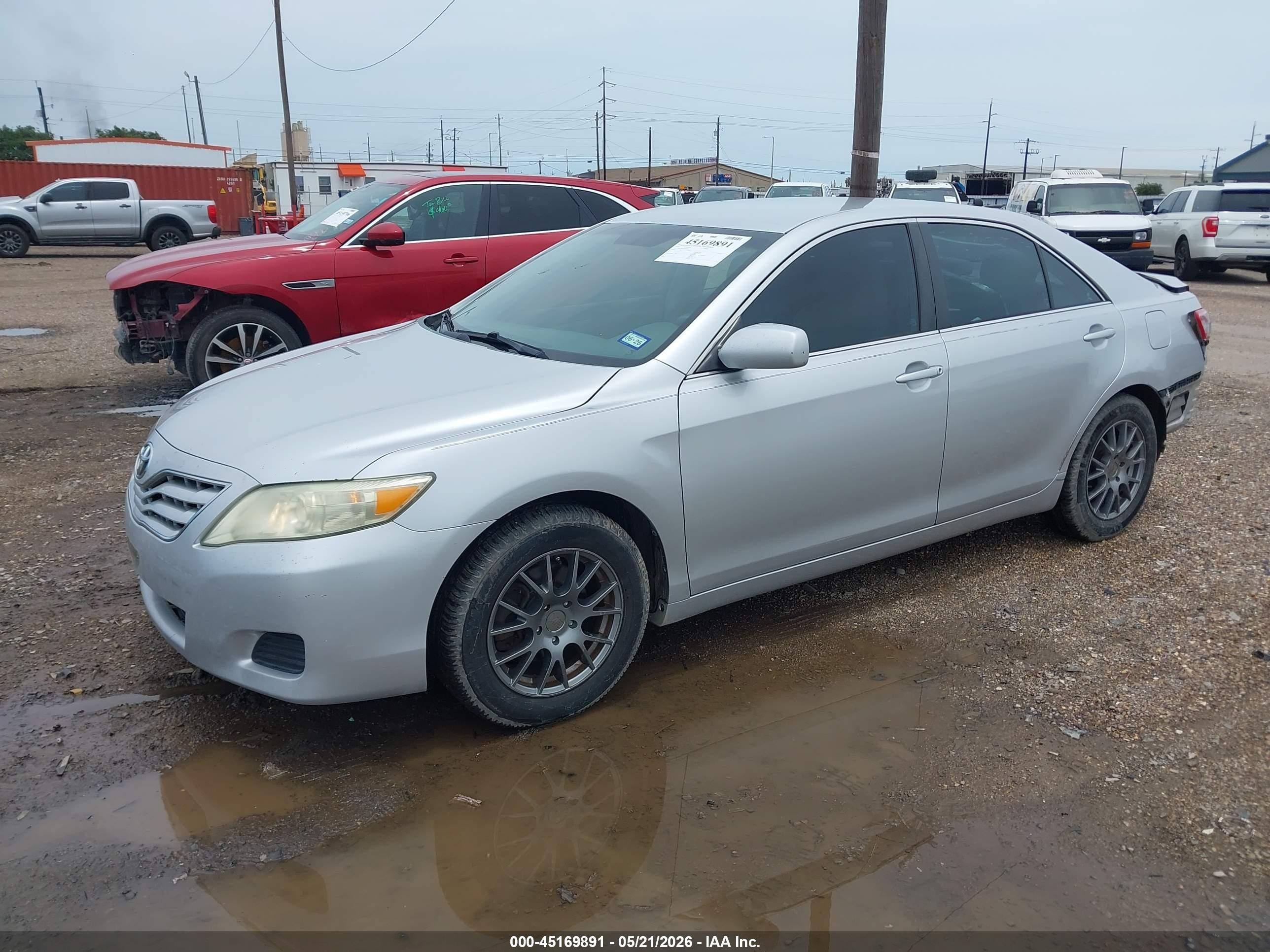 2010 Toyota Camry Le Серебряный vin: 4T1BF3EK4AU039652