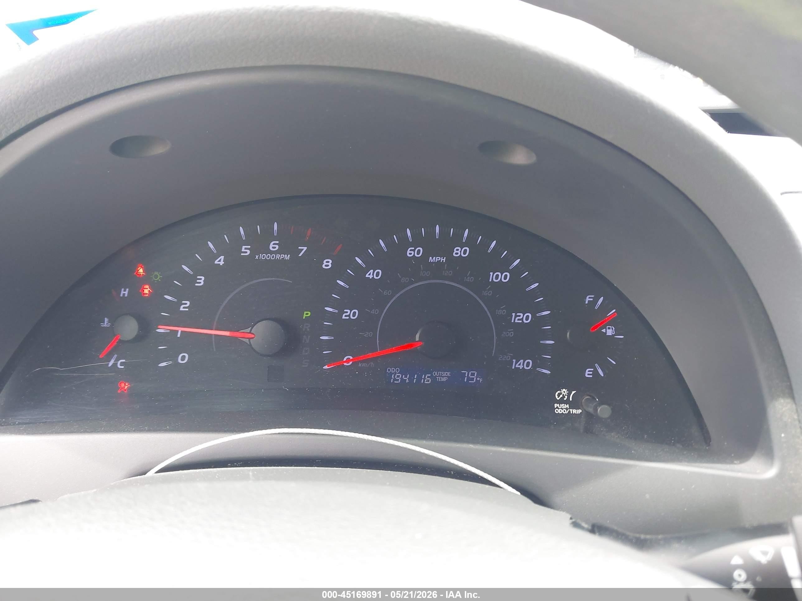 2010 Toyota Camry Le Серебряный vin: 4T1BF3EK4AU039652