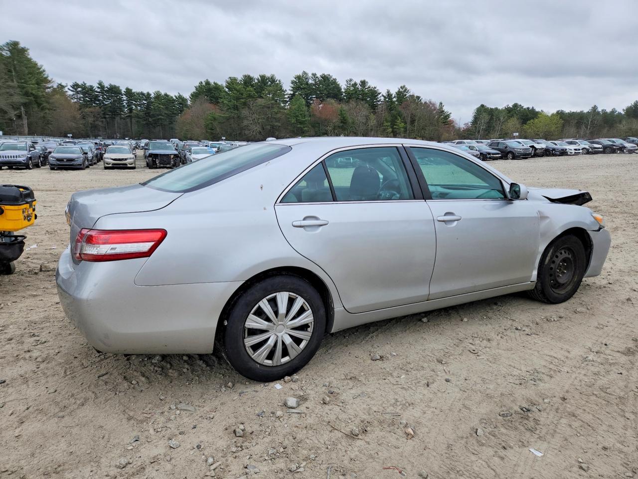2010 Toyota Camry Le Серебряный vin: 4T1BF3EK4AU041742