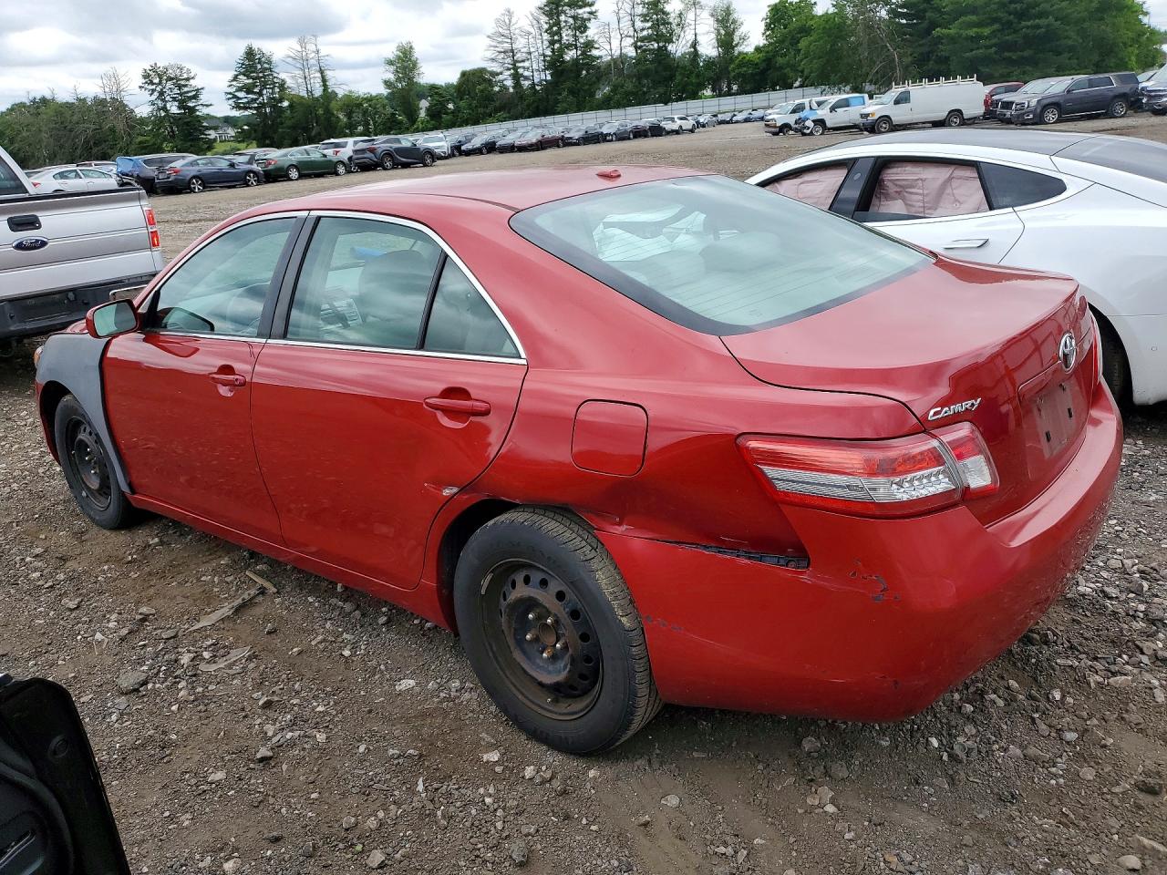 2010 Toyota Camry Le Red vin: 4T1BF3EK4AU066348