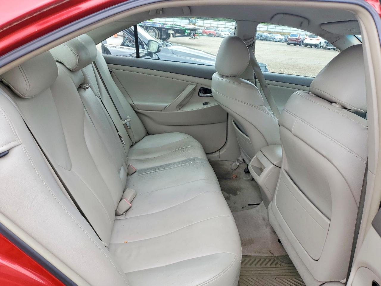 2010 Toyota Camry Le Red vin: 4T1BF3EK4AU066348