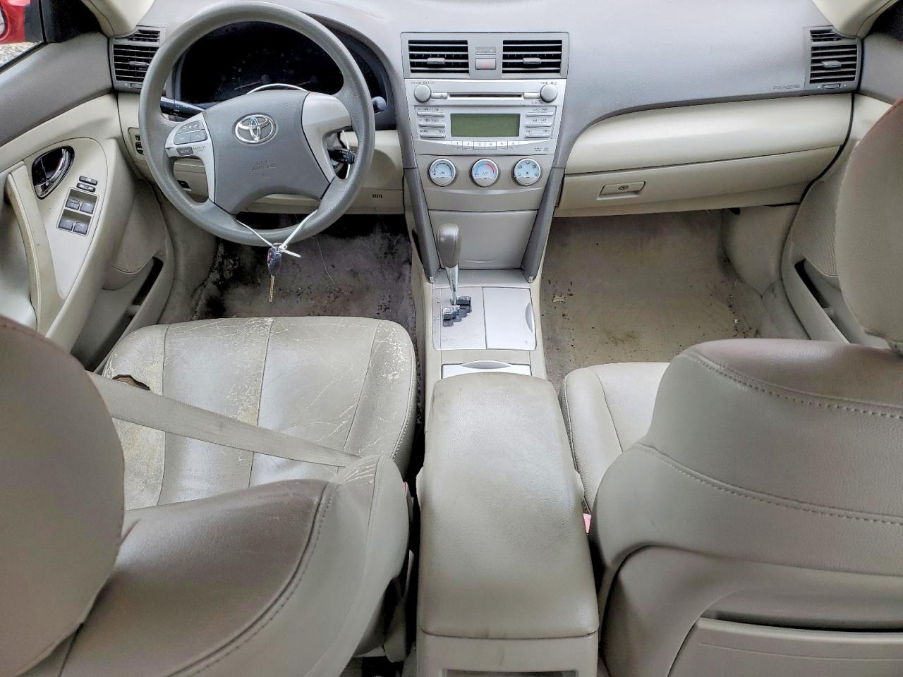 2010 Toyota Camry Le Red vin: 4T1BF3EK4AU066348