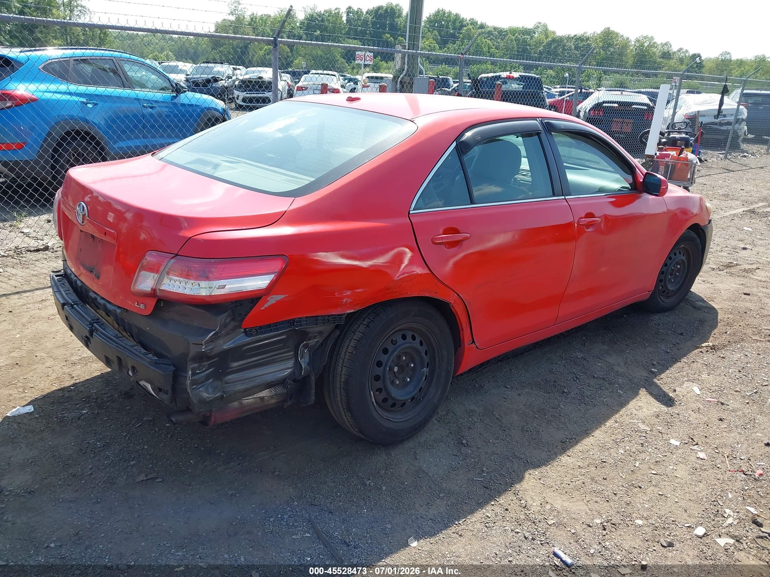 2010 Toyota Camry Le Red vin: 4T1BF3EK4AU072232