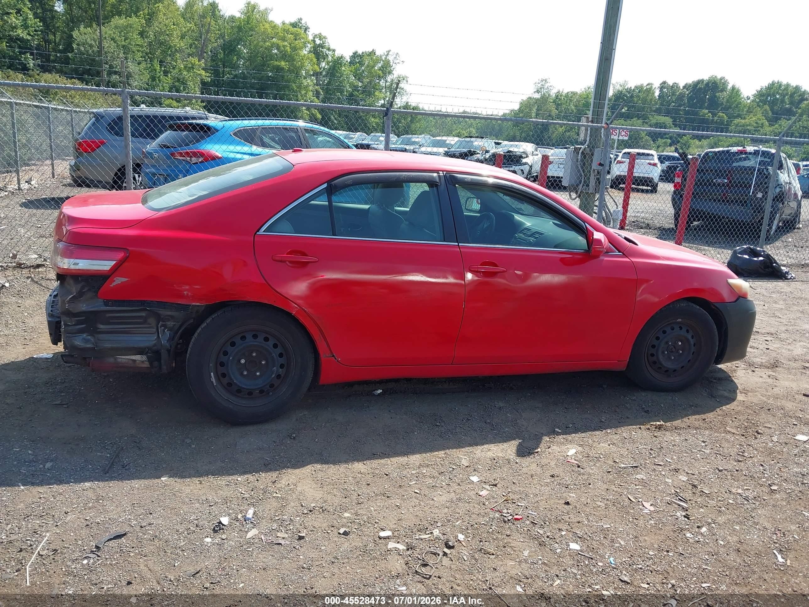2010 Toyota Camry Le Red vin: 4T1BF3EK4AU072232