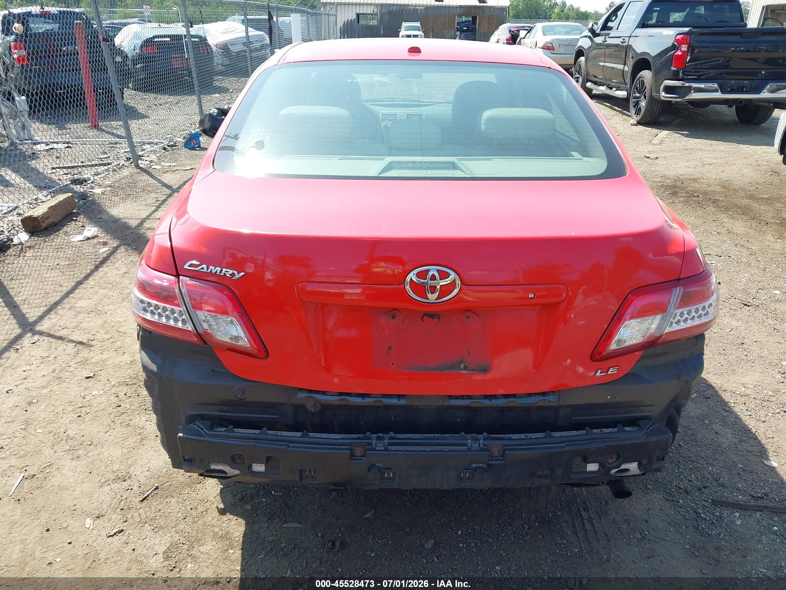 2010 Toyota Camry Le Red vin: 4T1BF3EK4AU072232
