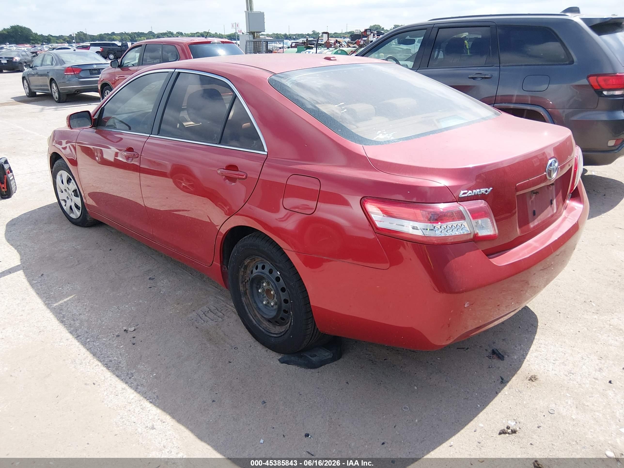 2010 Toyota Camry Le Красный vin: 4T1BF3EK4AU074501
