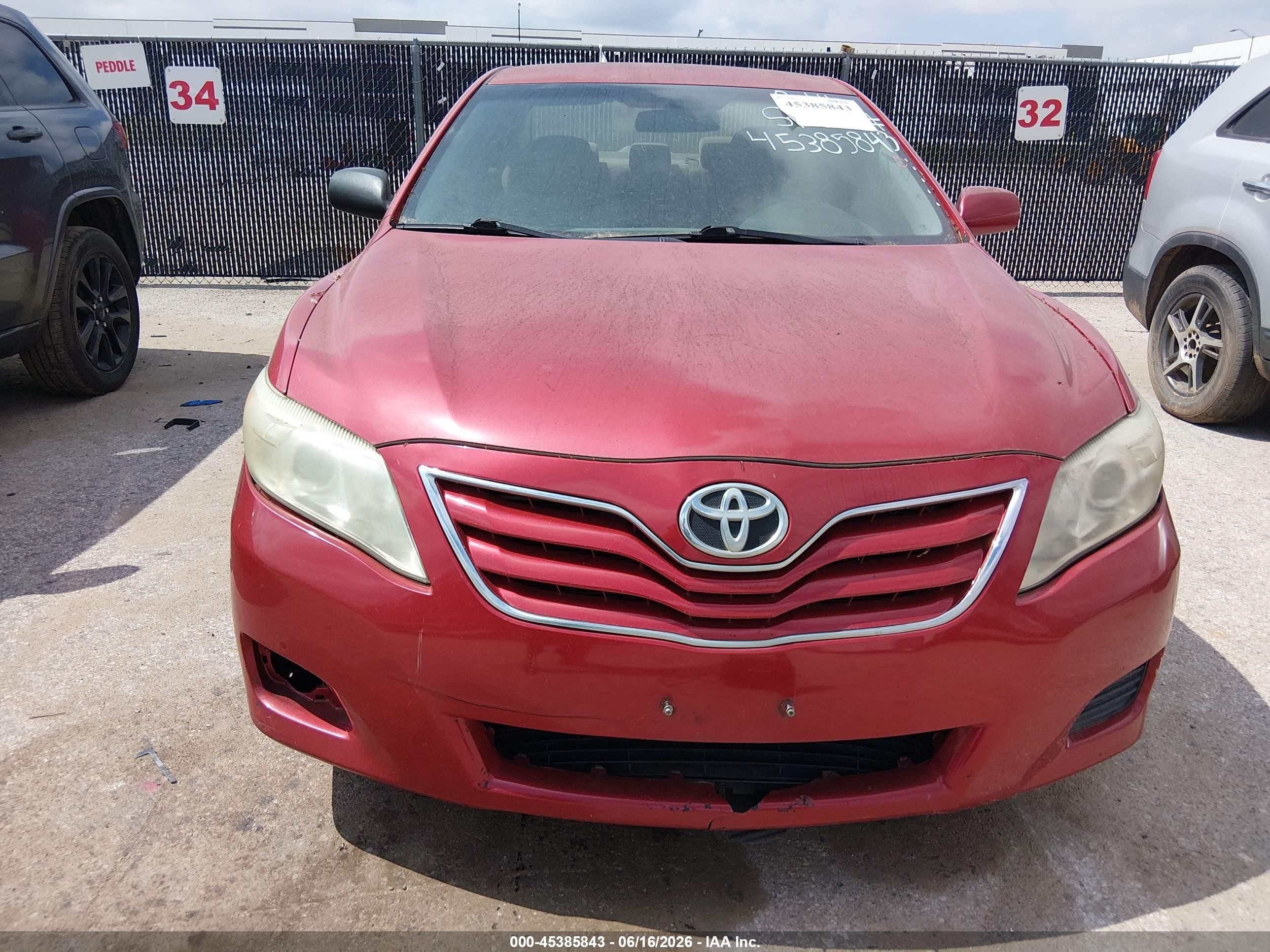 2010 Toyota Camry Le Красный vin: 4T1BF3EK4AU074501
