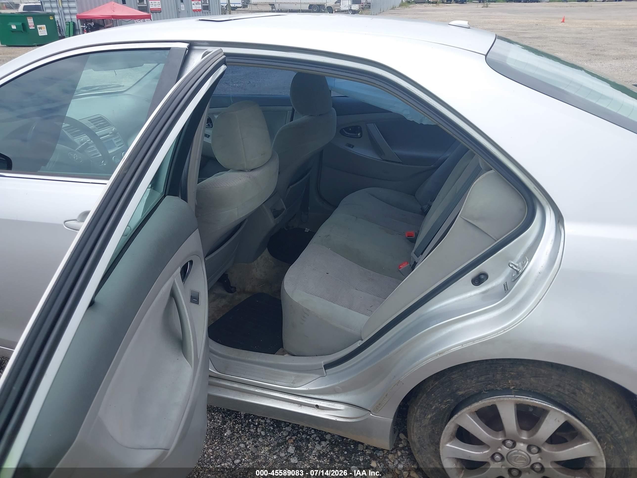 2010 Toyota Camry   Silver vin: 4T1BF3EK4AU080718