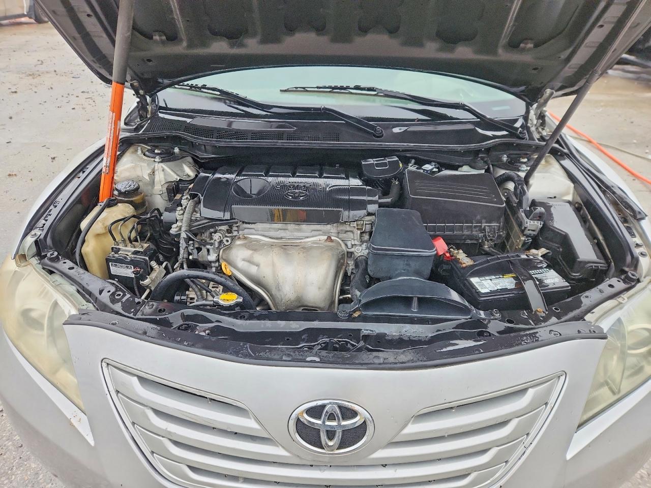 2010 Toyota Camry Le Silver vin: 4T1BF3EK4AU090293